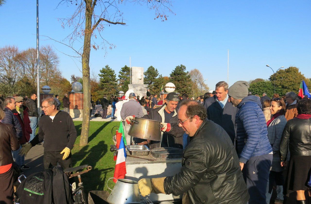 <b></b> Champigny fête désormais la châtaigne tous les 11 novembre au monument en l’honneur de Louis Talamoni, au parc départemental du Plateau.