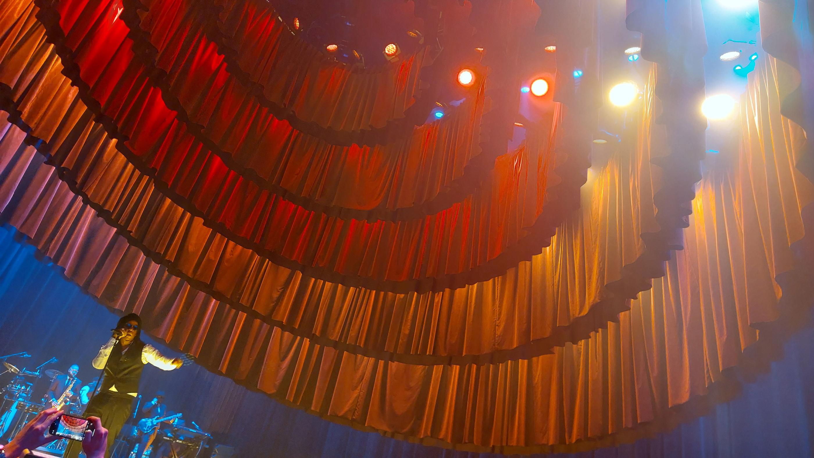 Photo : Exclusif - Bernard Arnault - Les célébrités au concert de Jay Z à  la fondation Louis Vuitton à Paris, France, le 14 avril 2023. © Da  Silva-Perusseau/Bestimage - Purepeople