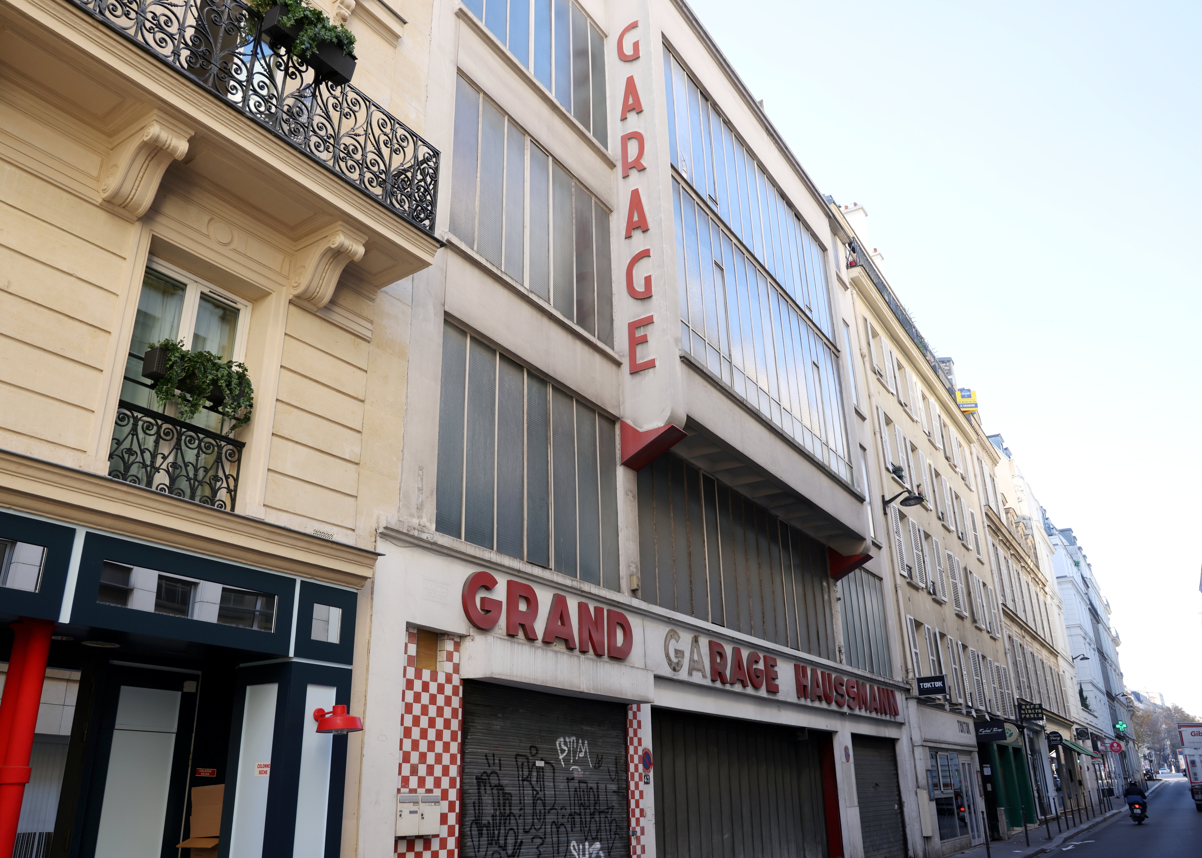 Dans le VIIIe arrondissement de Paris, rue Laborde, le grand garage Haussmann va être transformé en 18 logements par Paris Habitat. LP/Jean-Baptiste Quentin