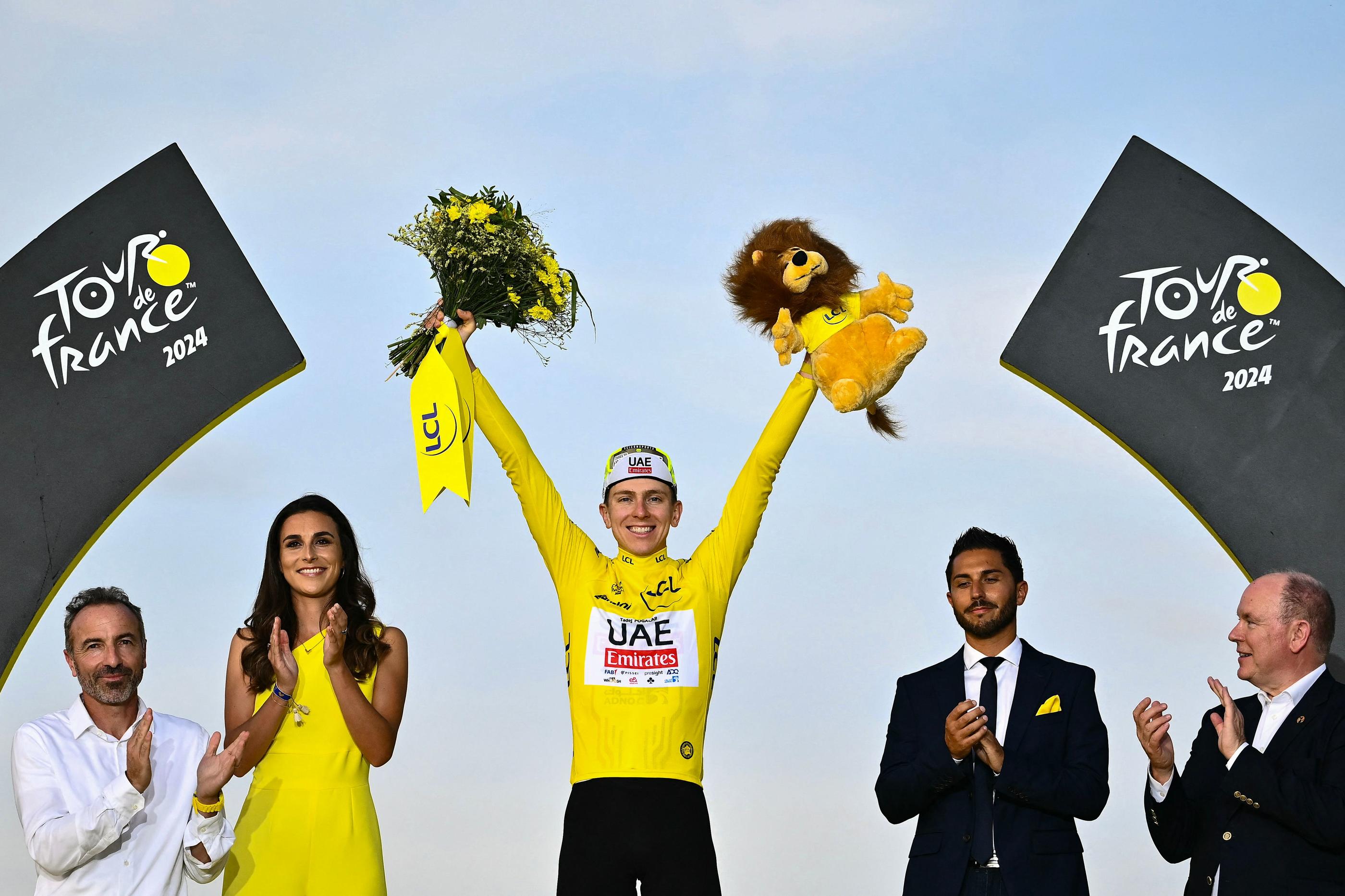 Le Slovène Tadej Pogacar a remporté son troisième Tour de France ce dimanche à Nice (Alpes-Maritimes). AFP/Marco Bertorello