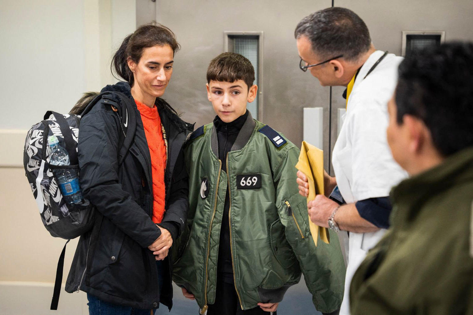 Le jeune Eitan Yahalomi, 12 ans, Franco-Israélien, a été libéré le 27 novembre. Il a confié à ses proches avoir été forcé à regarder des vidéos des exactions du Hamas. AFP/Israely Army