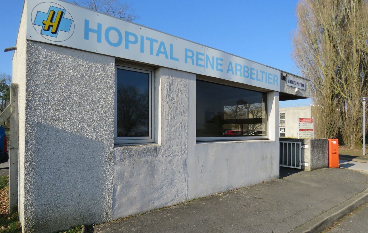 <b></b> Coulommiers, le 24 janvier. Un homme de 24 ans qui avait agressé son ancienne compagne et l’avait suivie jusque dans l’hôpital de Coulommiers a été arrêté par la police. Il a été condamné lundi en comparution immédiate. 