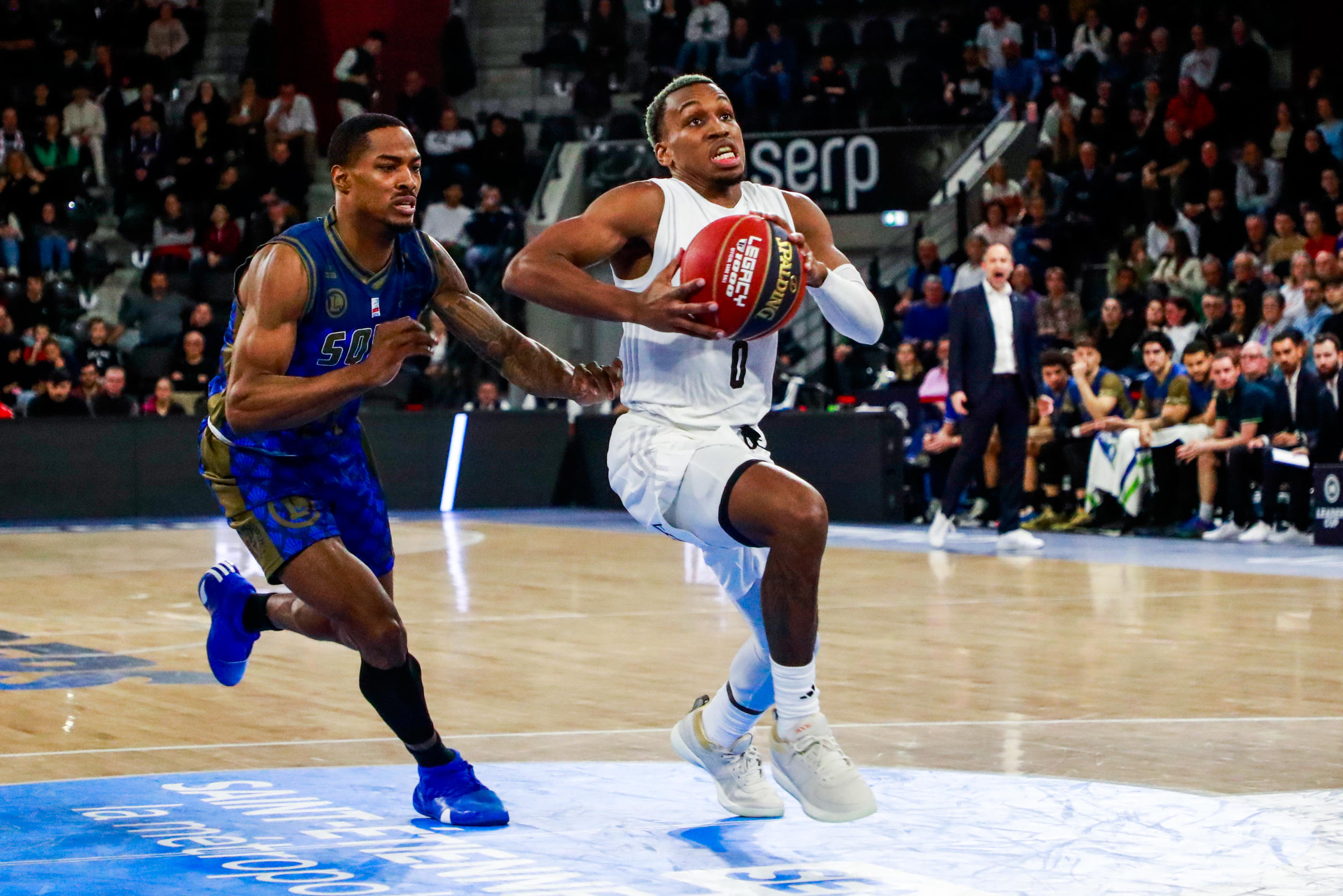 TJ Shorts, le meneur de jeu du Paris Basketball, est un des atouts majeurs qui peut faire basculer la finale de l'Eurocoupe. Icon Sport)
