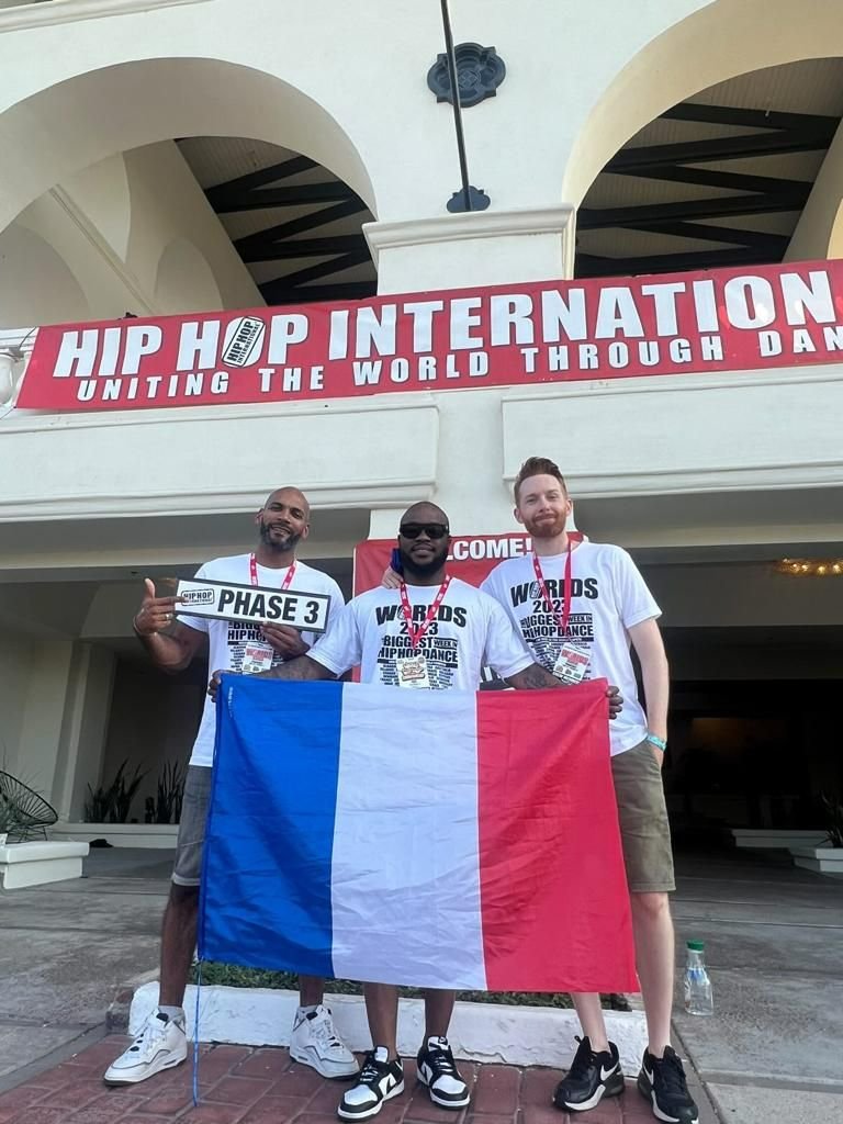 Grégory, Taylor et Quentin, réunis sous le nom Phase 3 (ex 9-1 Pact), sont en finale des Championnats du monde de danse hip-hop à Phoenix dans l’Arizona (États-Unis). DR