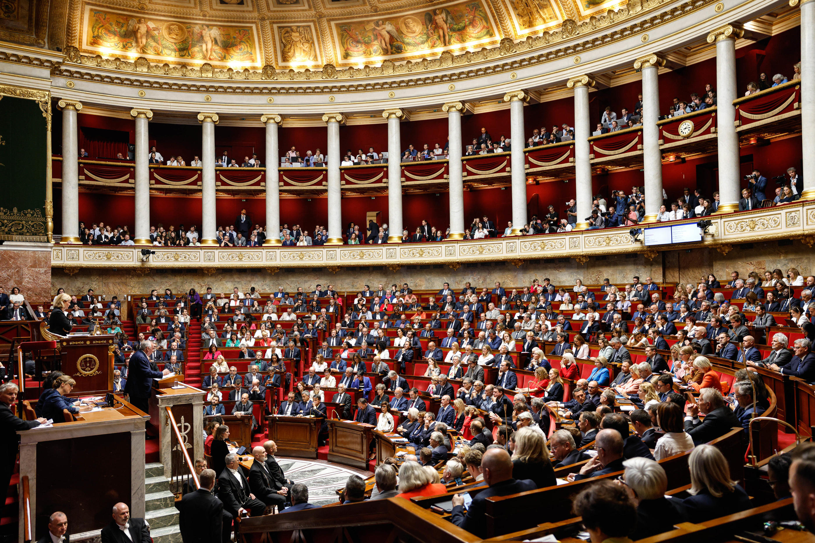 44.3, 47-1, 40… Ces articles de la Constitution qui pourraient se