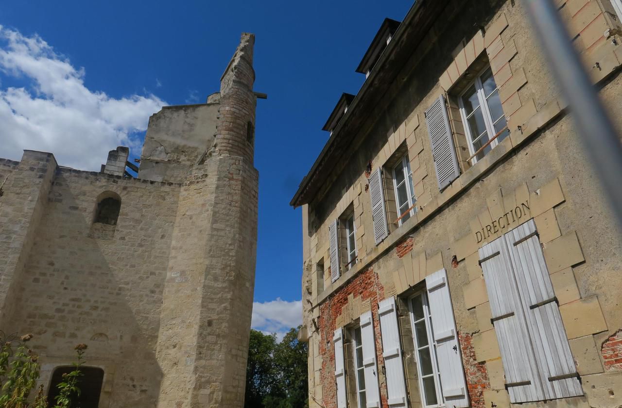 <b></b> Clermont. L’espace Séraphine-Louis est installé dans les anciens bâtiments de la direction qui administrait le Donjon, devenu une prison.