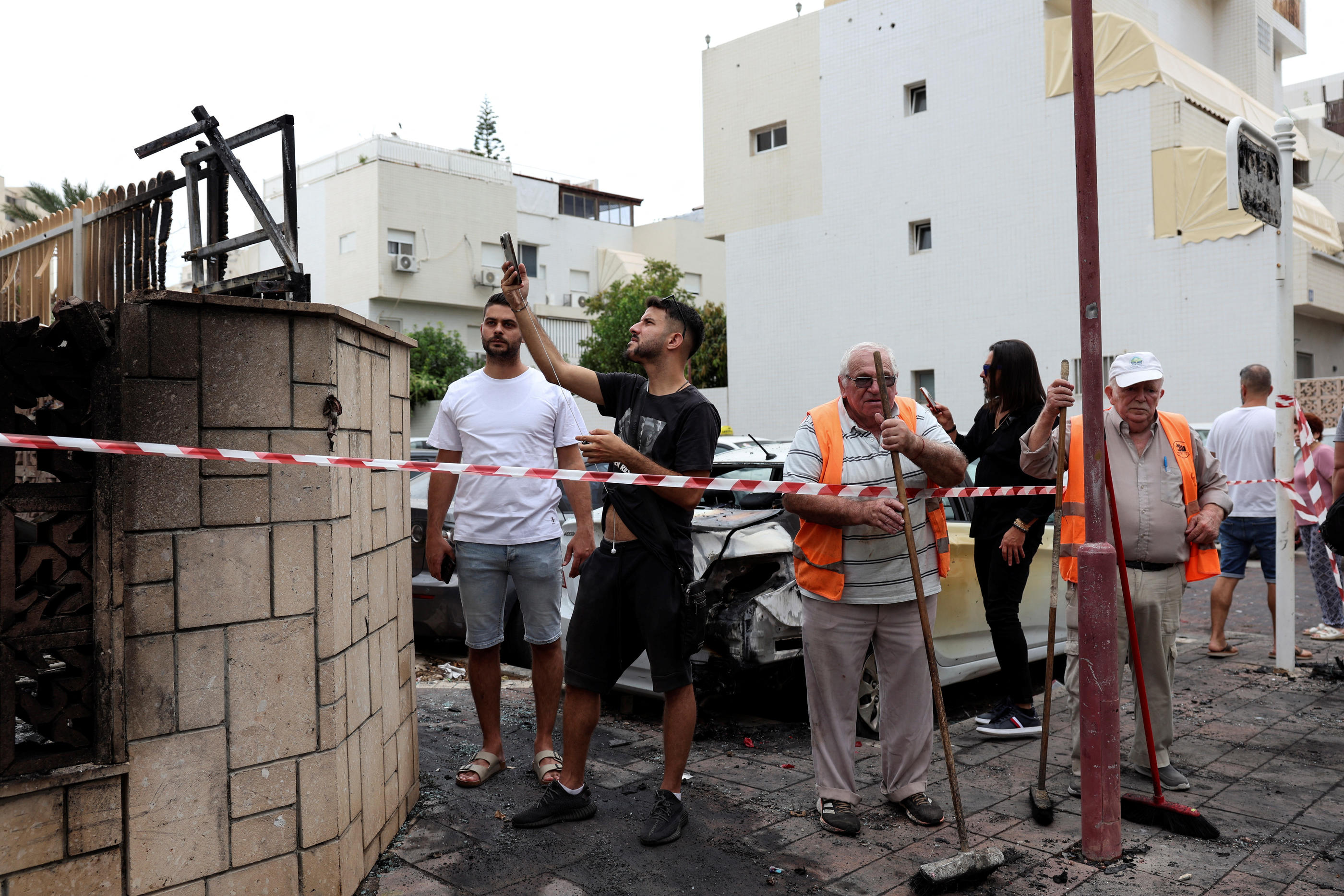 Ashdod, situé à une trentaine de kilomètres de l’enclave palestinienne de Gaza, a été frappé par des roquettes palestiniennes samedi et vit désormais dans un climat de terreur. Reuters/Violeta Santos Moura