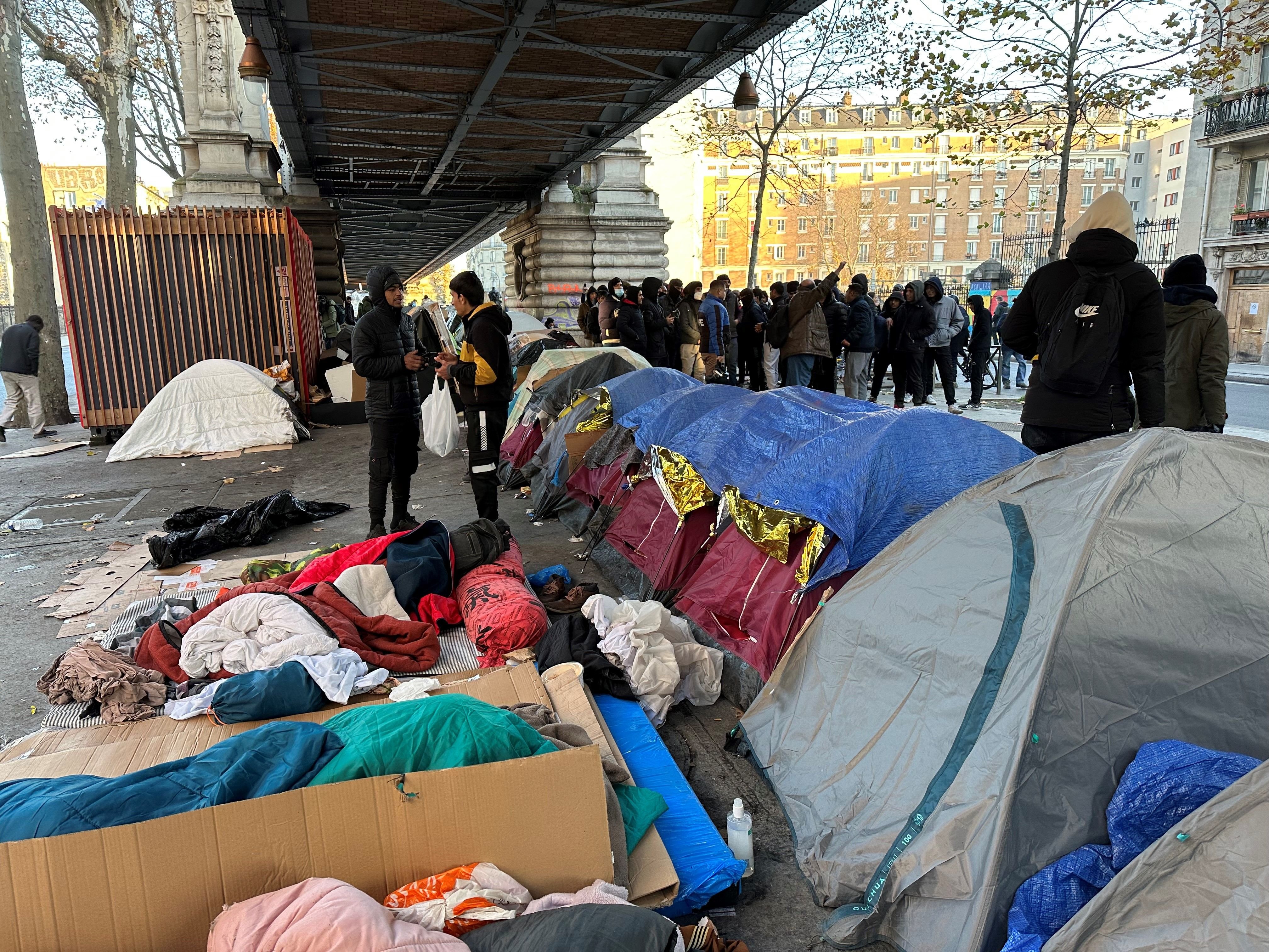 Après de nouvelles évacuations de campements de migrants à ...