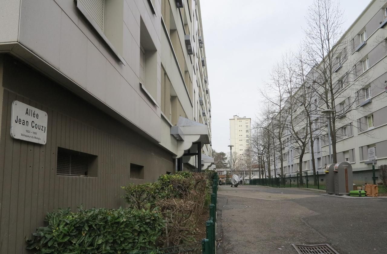 <b></b> Vitry-sur-Seine (Val-de-Marne), le mardi 16 mars. La veille, en fin d’après-midi, un garçon de 11 ans, s’est jeté d’un appartement du quatrième étage de l’allée Jean-Couzy. 