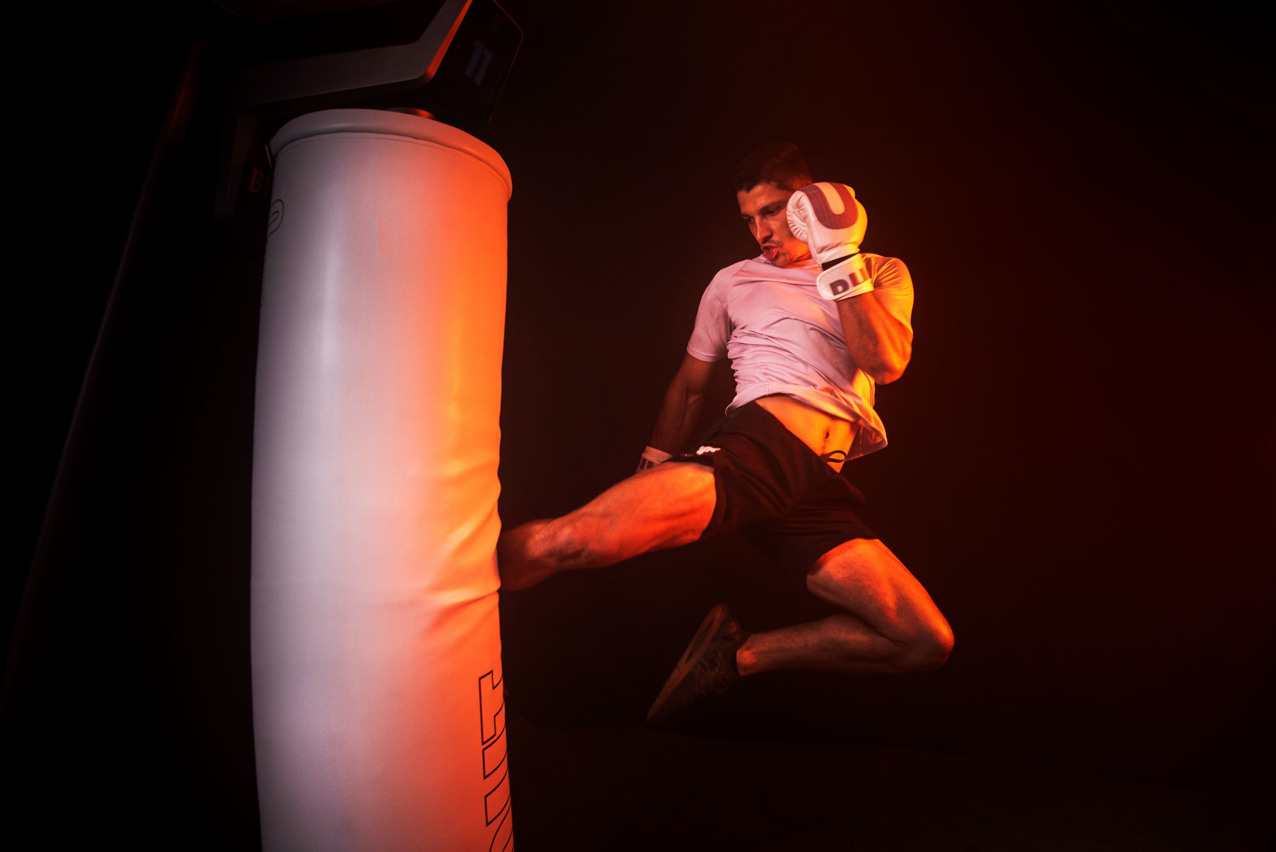 Le sac de boxe connecté et boosté par l'IA de BHOUT fait partie des innovations au service des sportifs qui seront présentées à VivaTech. BHOUT