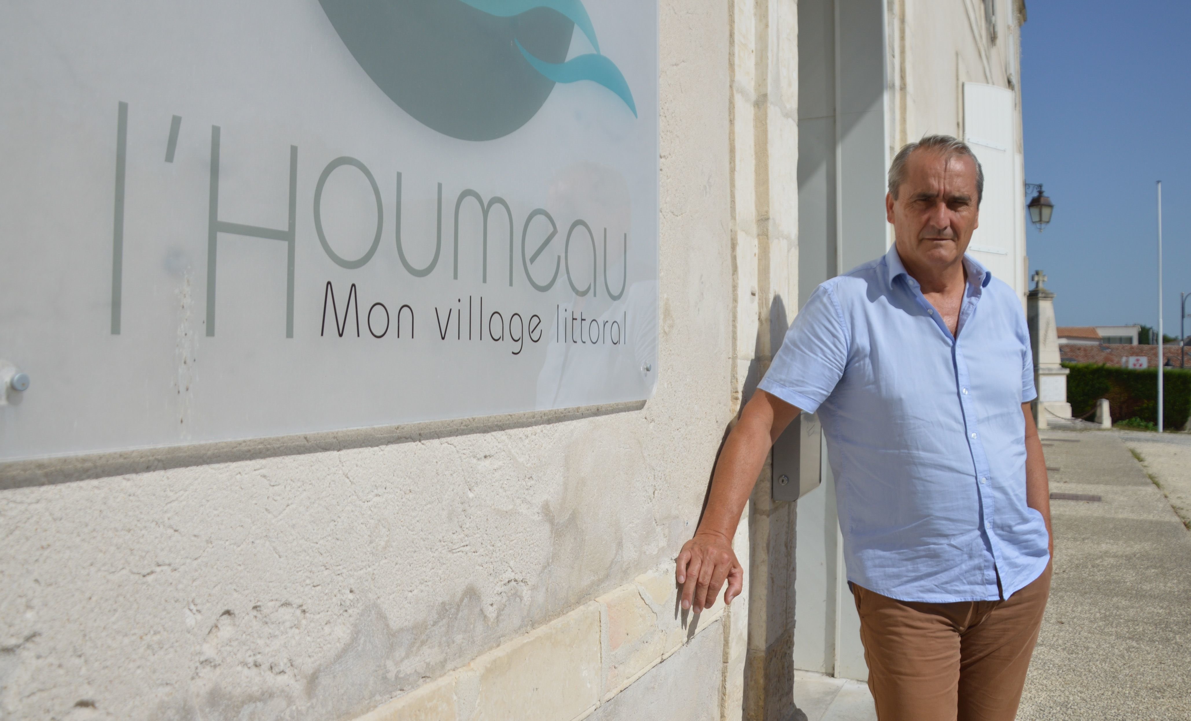 « Nous passerons toutes ces terres en prairies » se désole Jean-Luc Algay, le maire de L’Houmeau (Charente-Maritime). LP/Amélia Blanchot