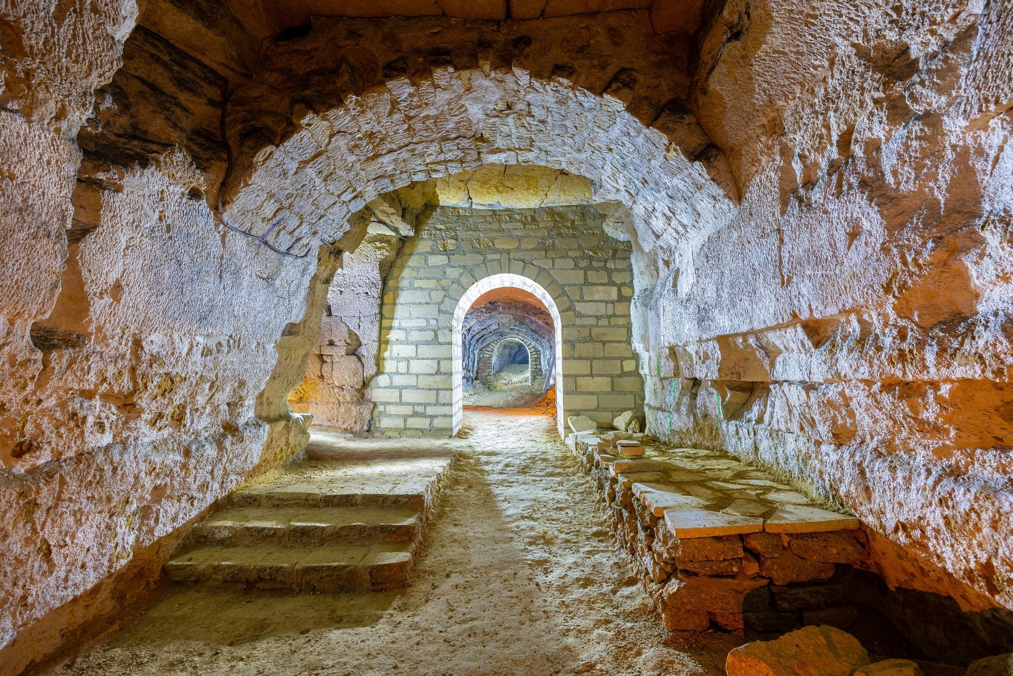 La cave-carrière Delacroix, située au 2, avenue du Général-Leclerc à Ivry-sur-Seine (Val-de-Marne), a besoin de 400 000 euros pour rouvrir ses portes au grand public. N. Dudot - OCRA