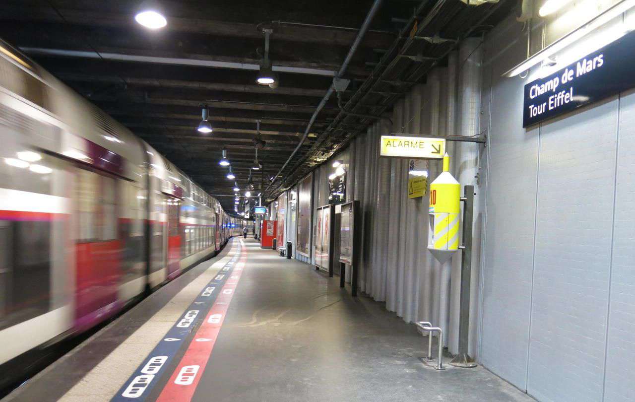 Parmi les stations fermées à partir du 18 juillet, jusqu'à la cérémonie d'ouverture des JO, Champ-de-mars - Tour Eiffel, sur la ligne C du RER (Illustration). LP/Benoit Hasse
