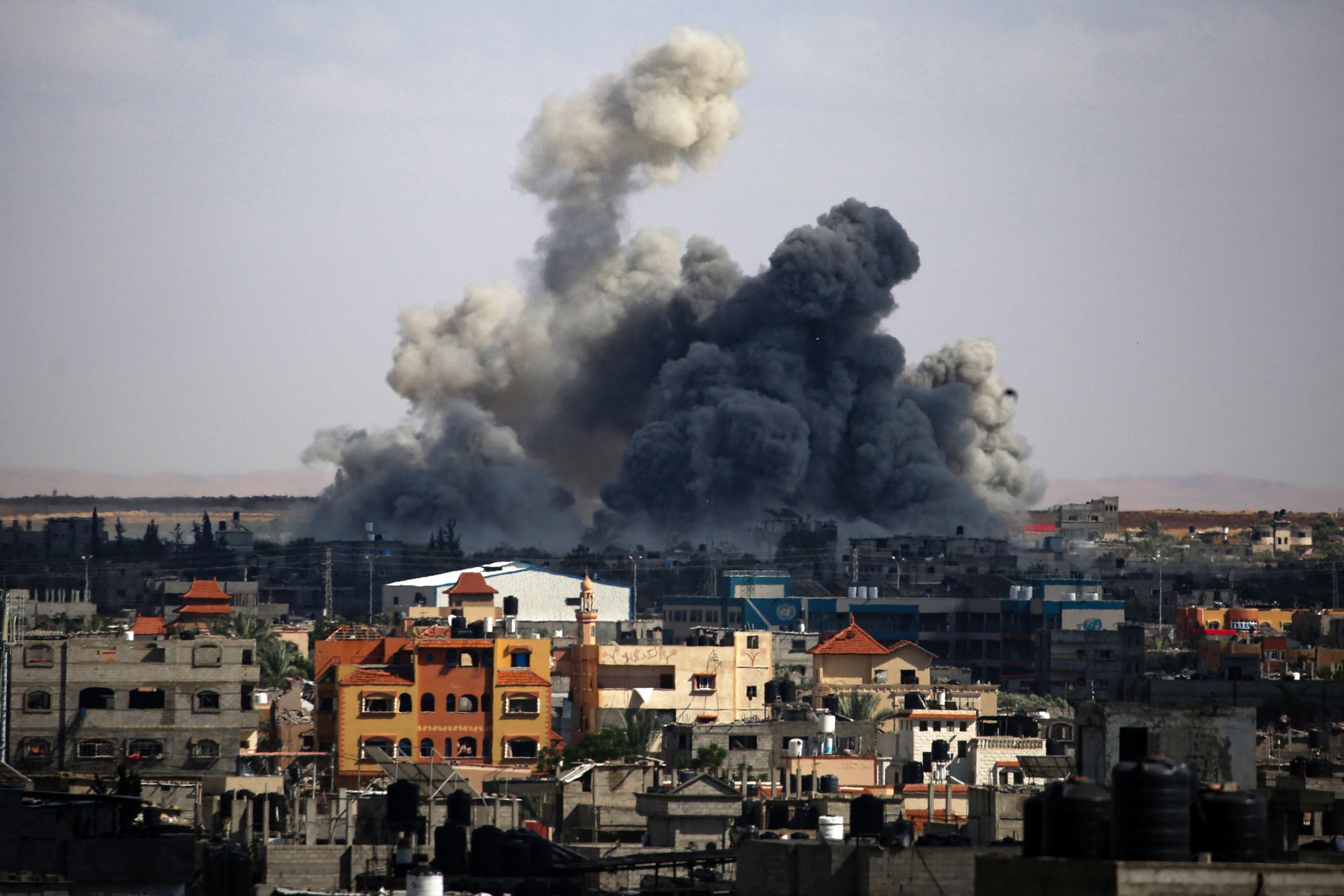 Après avoir ordonné aux civils d'évacuer, l'armée israélienne poursuit ses bombardements à Rafah. AFP