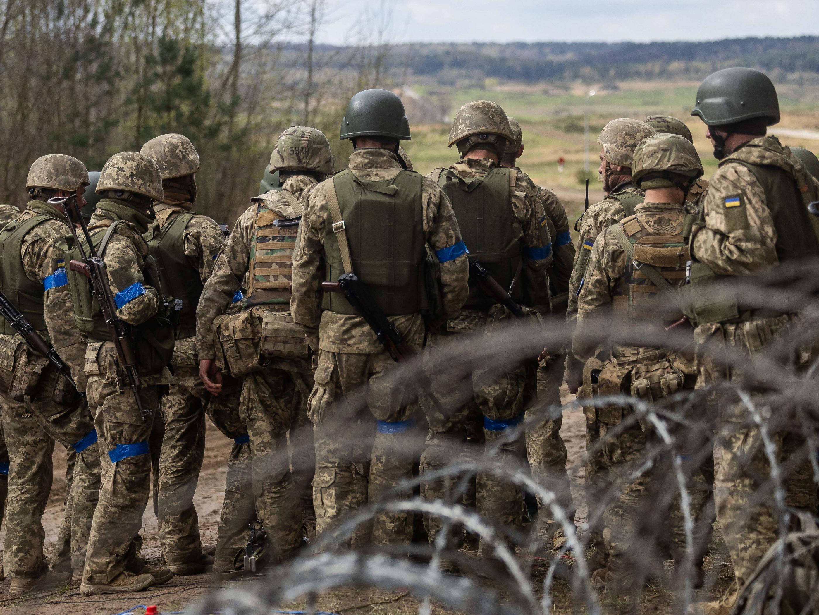« Il y a des militaires qui ne sont pas rentrés chez eux depuis un an. C’est très injuste », a confié à l'AFP un soldat ukrainien nommé Iévguén. (Illustration) AFP/Wojtek Radwanski