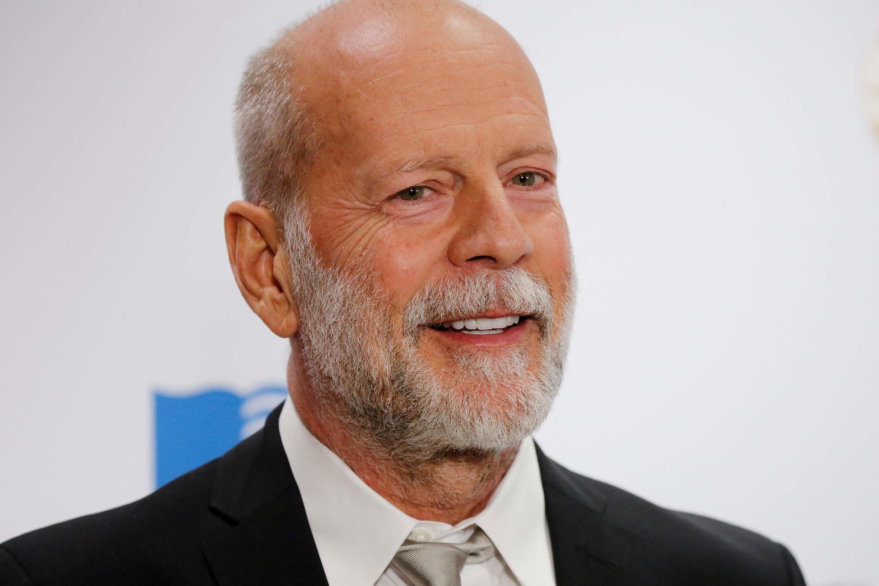 La famille de Bruce Willis a annoncé mercredi que ce dernier prenait sa retraite après avoir été diagnostiqué d'aphasie, un trouble du langage qui affecte les capacités cognitives de la personne atteinte. Illustration. (DOMINICK REUTER / AFP)