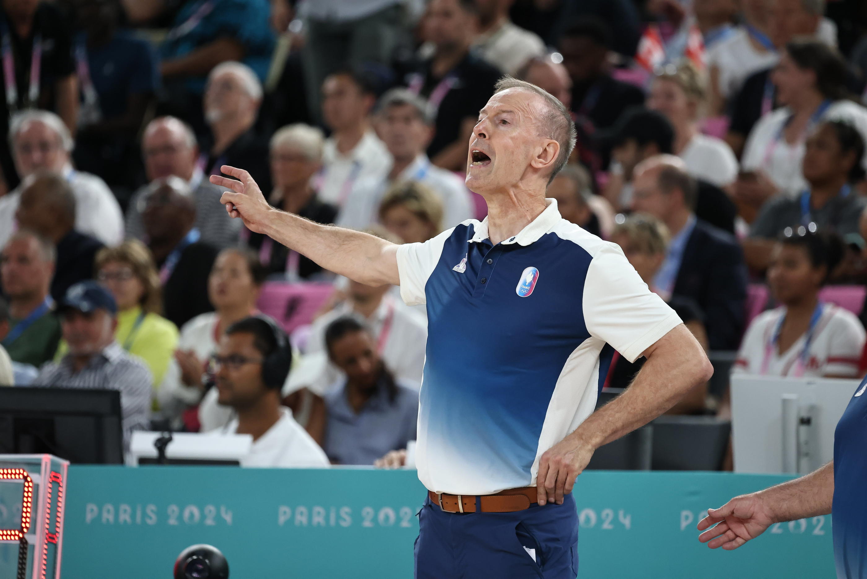 Vincent Collet (ici le 6 août), quitte les Bleus du basket par la grande porte, avec une deuxième médaille d'argent. LP/Frédéric Dugit