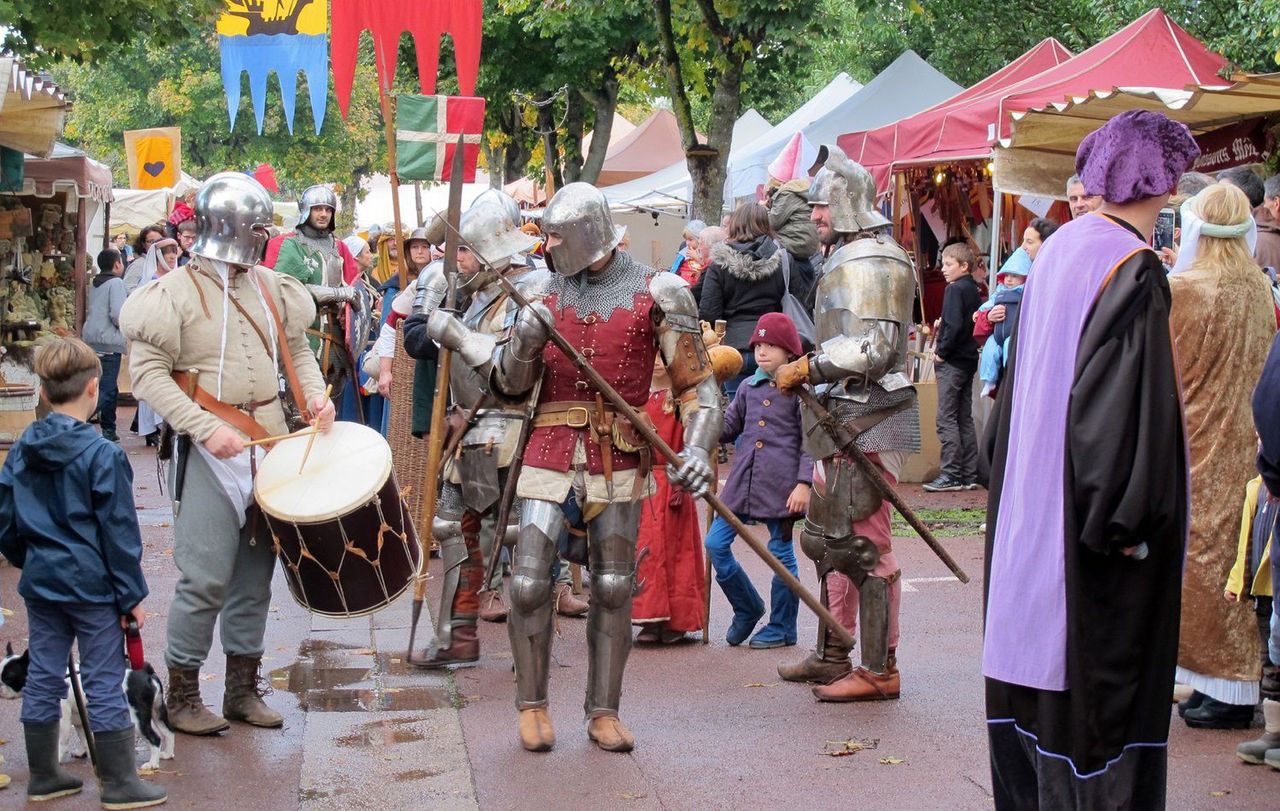 <b></b> A Chateaufort, vous pourrez assister à des démonstrations de combats entre chevaliers en arrmure. 