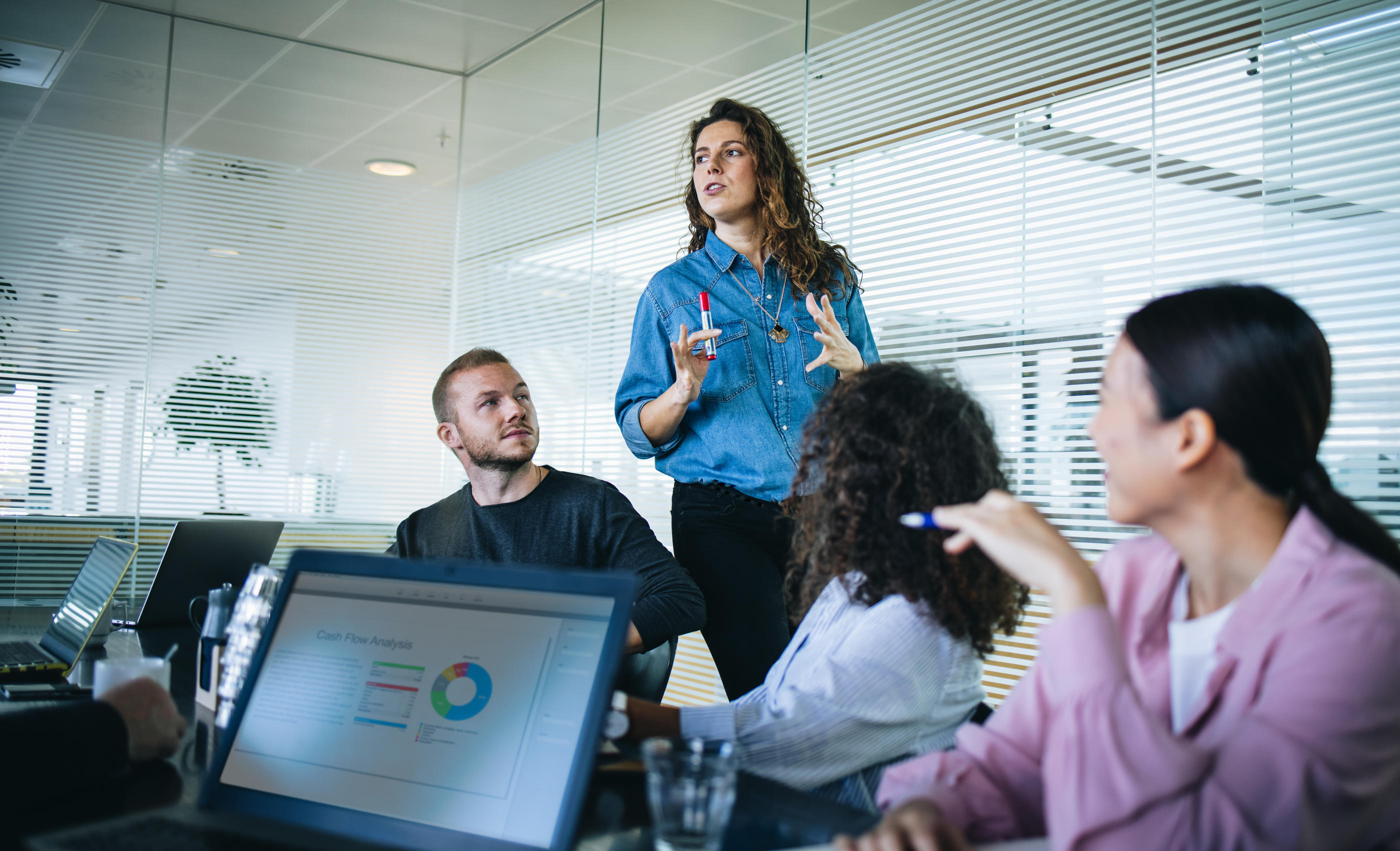 L’annonce de la prise de poste doit être portée par la hiérarchie. Elle expliquera son choix avec des arguments objectifs, qui ne laissent pas place au doute quant à la légitimité et aux compétences du manager choisi. (Illustration) Istock