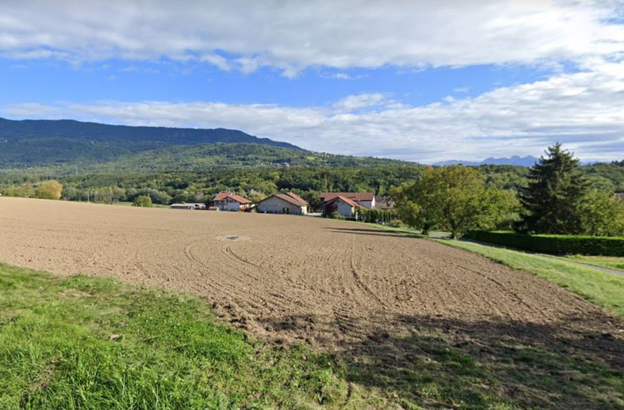 -Gare à la surtaxe d'habitation sur les résidences secondaires