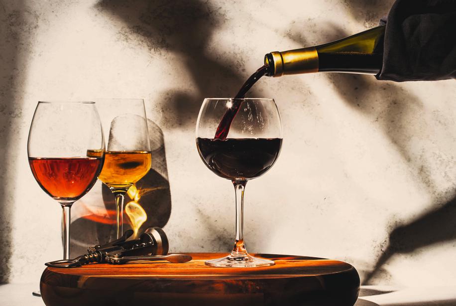 Pour vous aider dans votre choix, nous vous proposons une sélection de vins à moins de 10 euros et jusqu'à 50 euros. Photo Getty