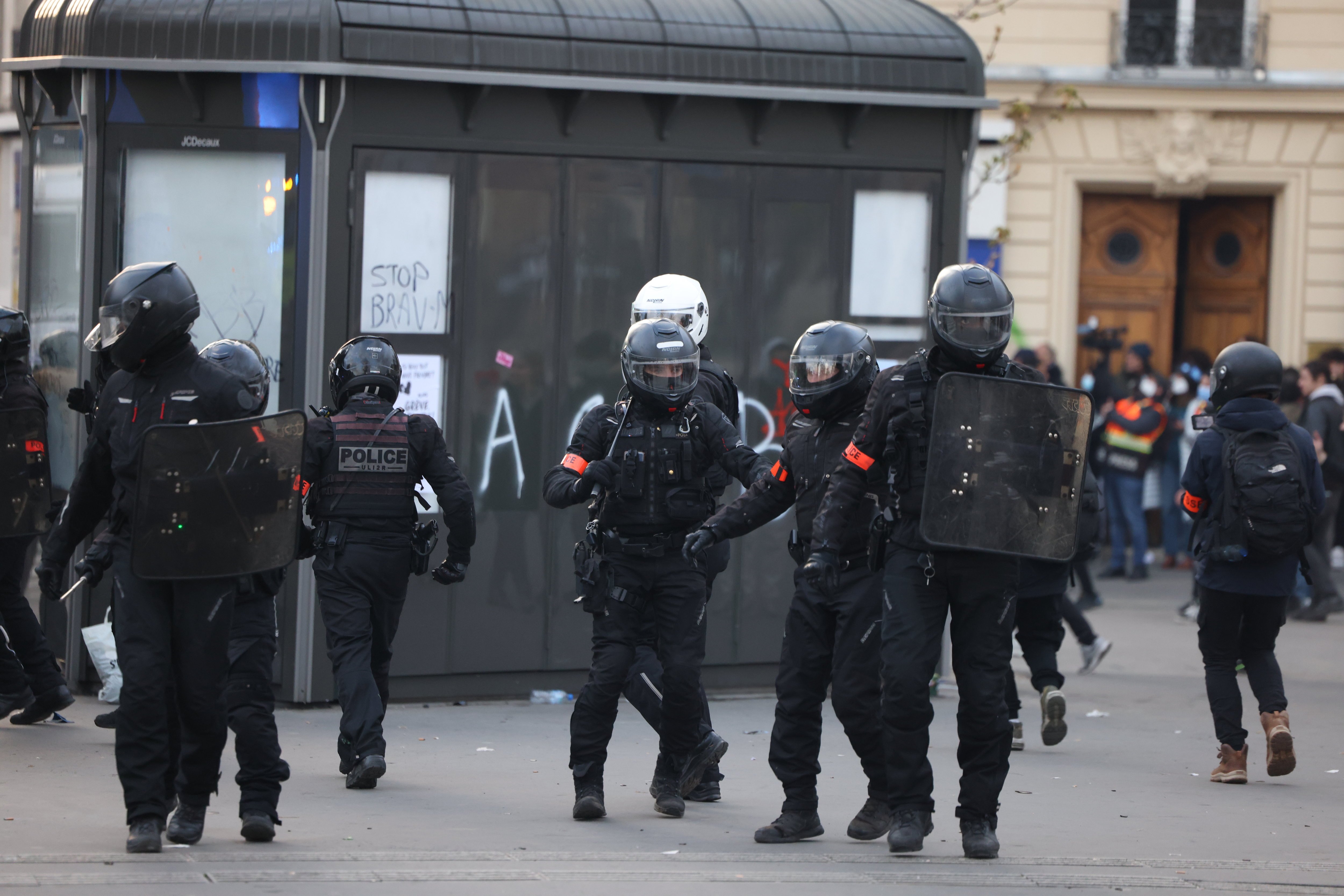 Des policiers de la Brav-M le 28 mars dernier, lors d'une manifestation à Paris (illustration). LE PARISIEN / ARNAUD JOURNOIS