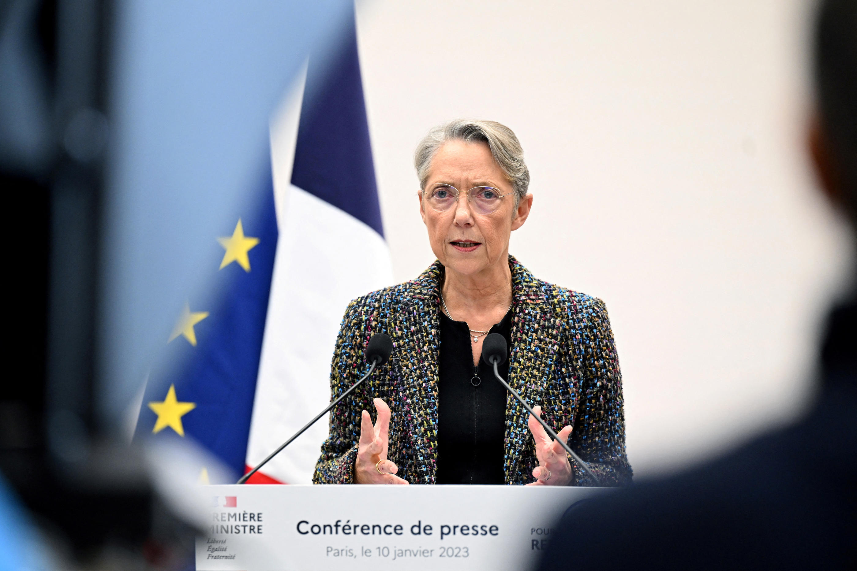 « Nous voulons répondre aux craintes et convaincre », a lancé, d'emblée, la Première ministre lors de sa conférence de presse à Matignon, ce mardi. Pool/Reuters/Bertrand Guay