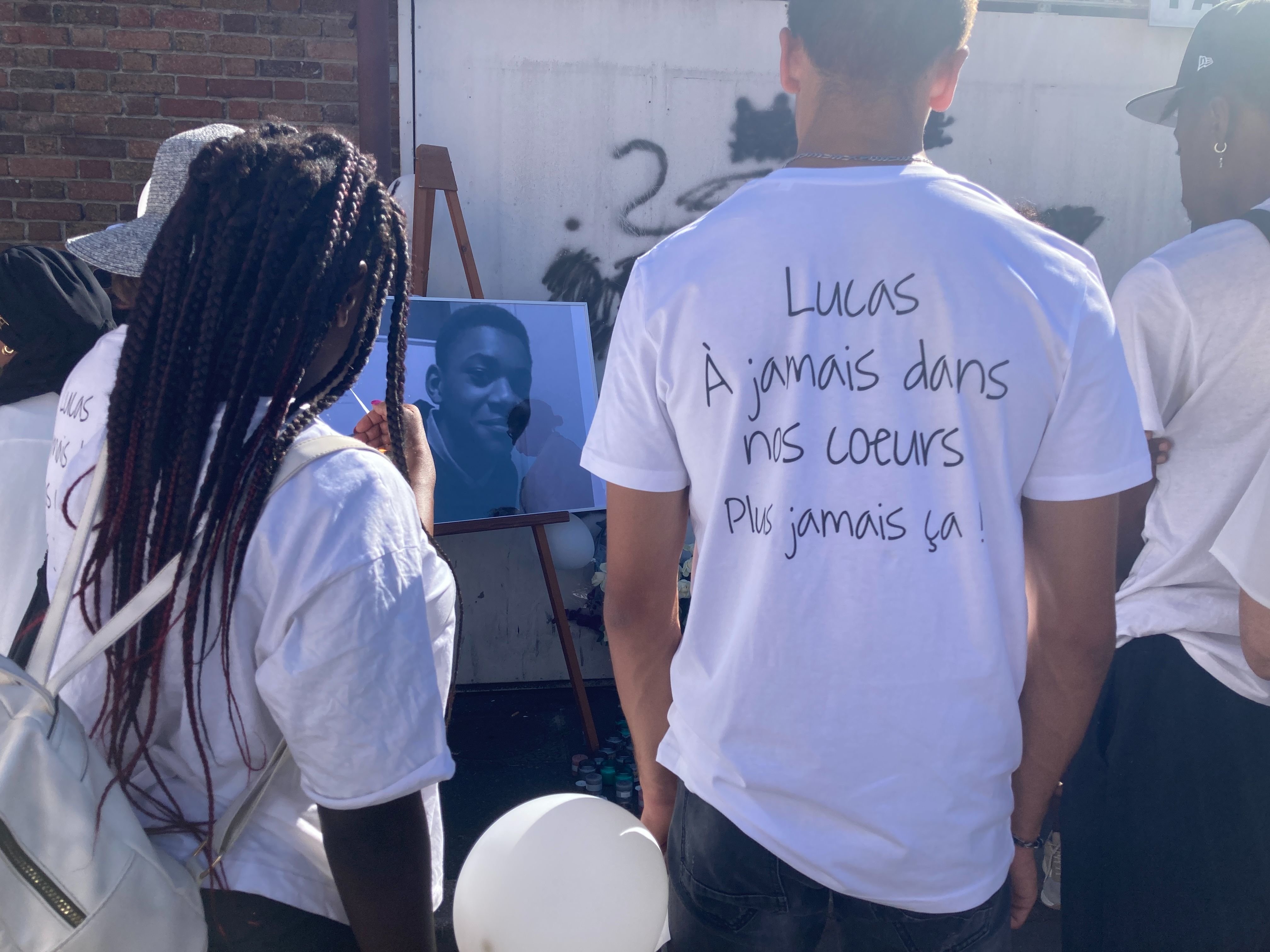 Fleury-Mérogis. Une marche blanche avait été organisée en août dernier en mémoire de Lucas, 17 ans, mort sous les coups d'une bande le 26 juillet. LP/Bartolomé Simon