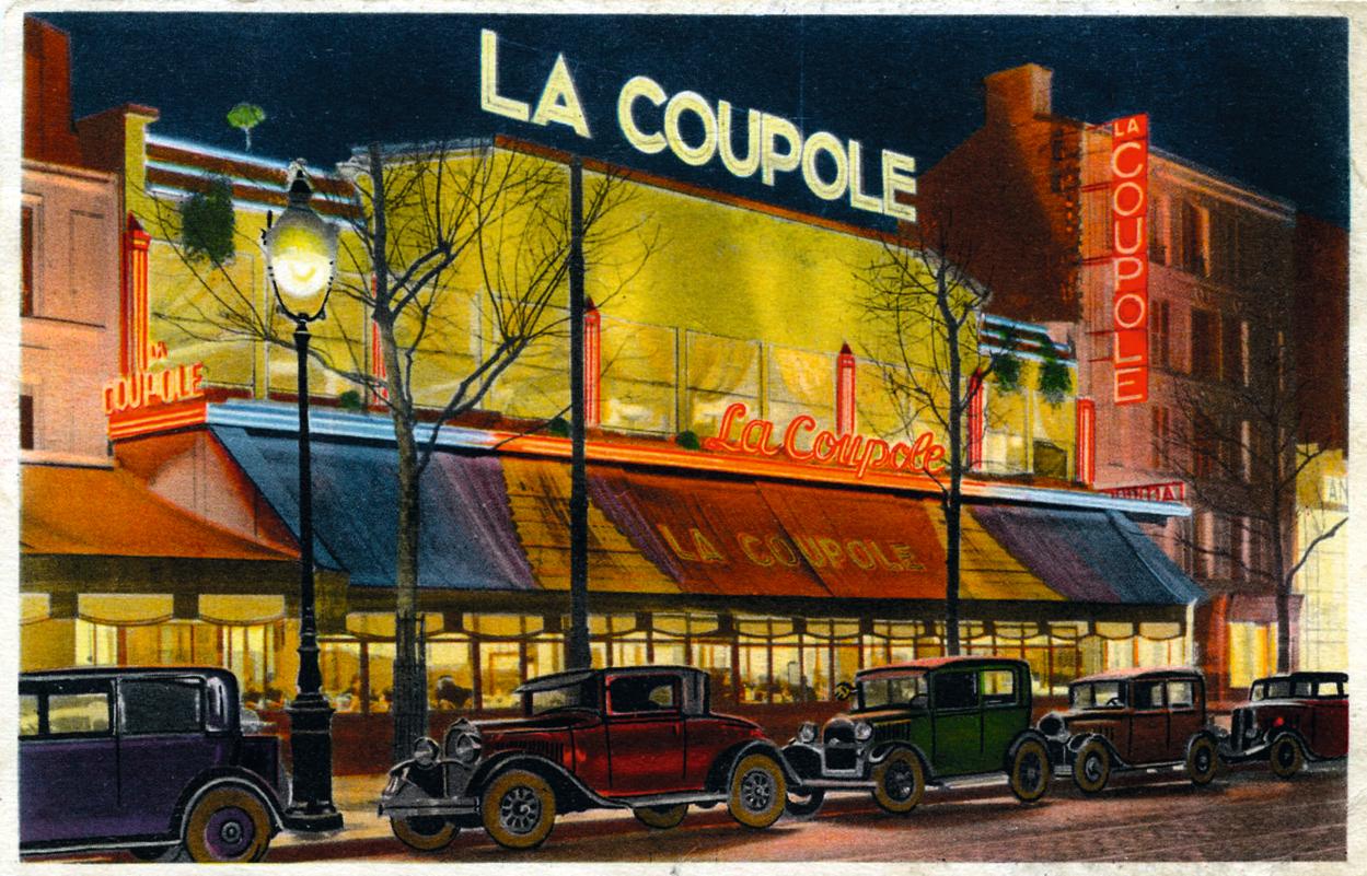 La Coupole a été construite en 1927, en pleines Années folles, au cœur du quartier bohème de Montparnasse. Tous les grands artistes et écrivains de la capitale se retrouvaient dans cette brasserie chic. Culture club/Getty