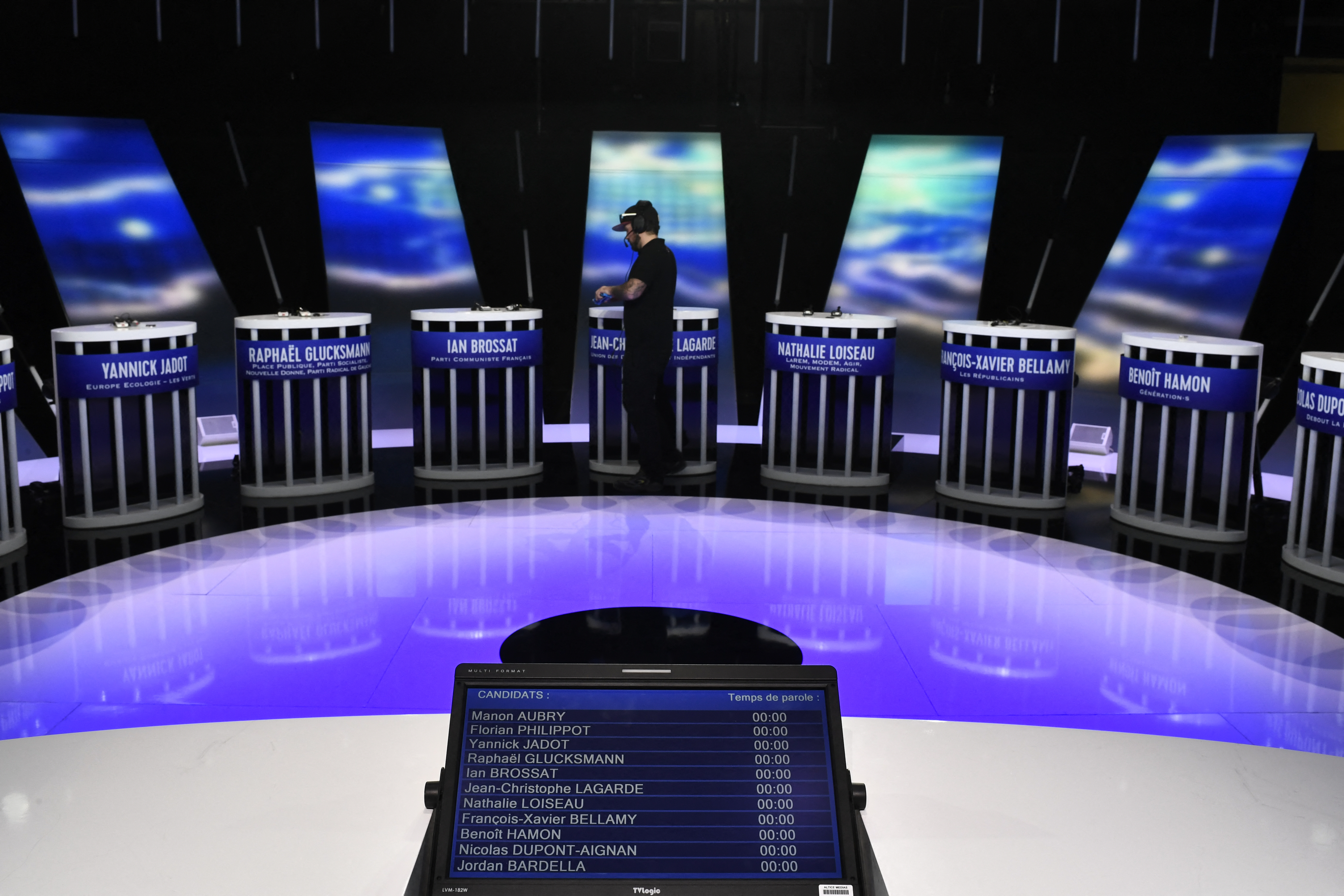 Comme en 2019 (ici le 23 mai sur le plateau de BFMTV), de nombreux débats télévisés rythmeront la campagne des européennes 2024 en France. AFP/pool/Stéphane de Sakutin