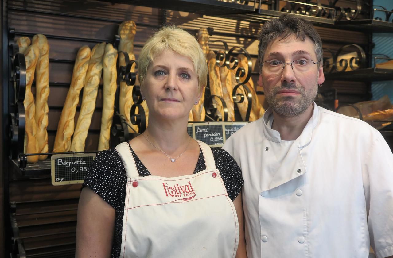 <b></b> Juziers. Pedro et Catherine Gomez tiennent la boulangerie du village, menacée de fermeture suite à des difficultés financières. Une campagne de crowdfunding a été lancée sur le site Internet Kiss Kiss Bank Bank. 