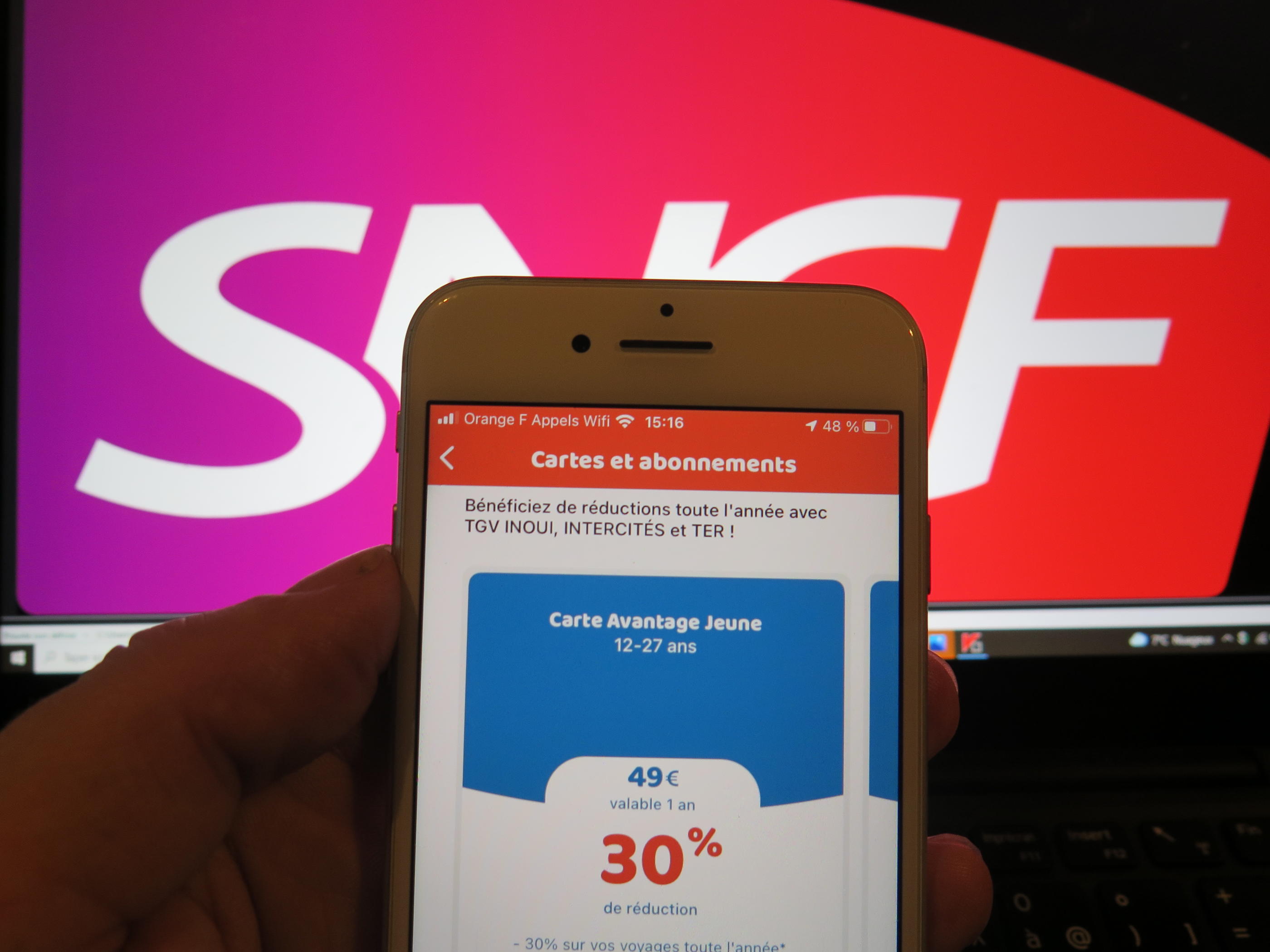 Si la SNCF pratique parfois des offres promo sur sa carte Avantage, elle ne la fait pas payer 2,45 euros. LP/Matthieu Turel