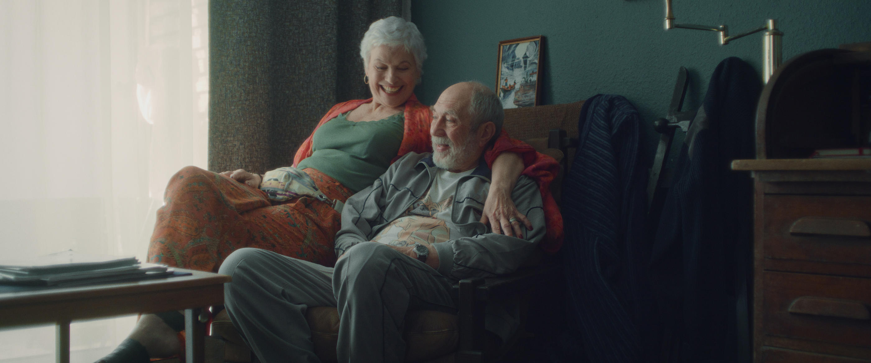 Dans «Septième Ciel», Rose et Jacques (Sylvie Granotier et Féodor Atkine) vivent pleinement leur coup de foudre dans une maison de retraite. Next Episode