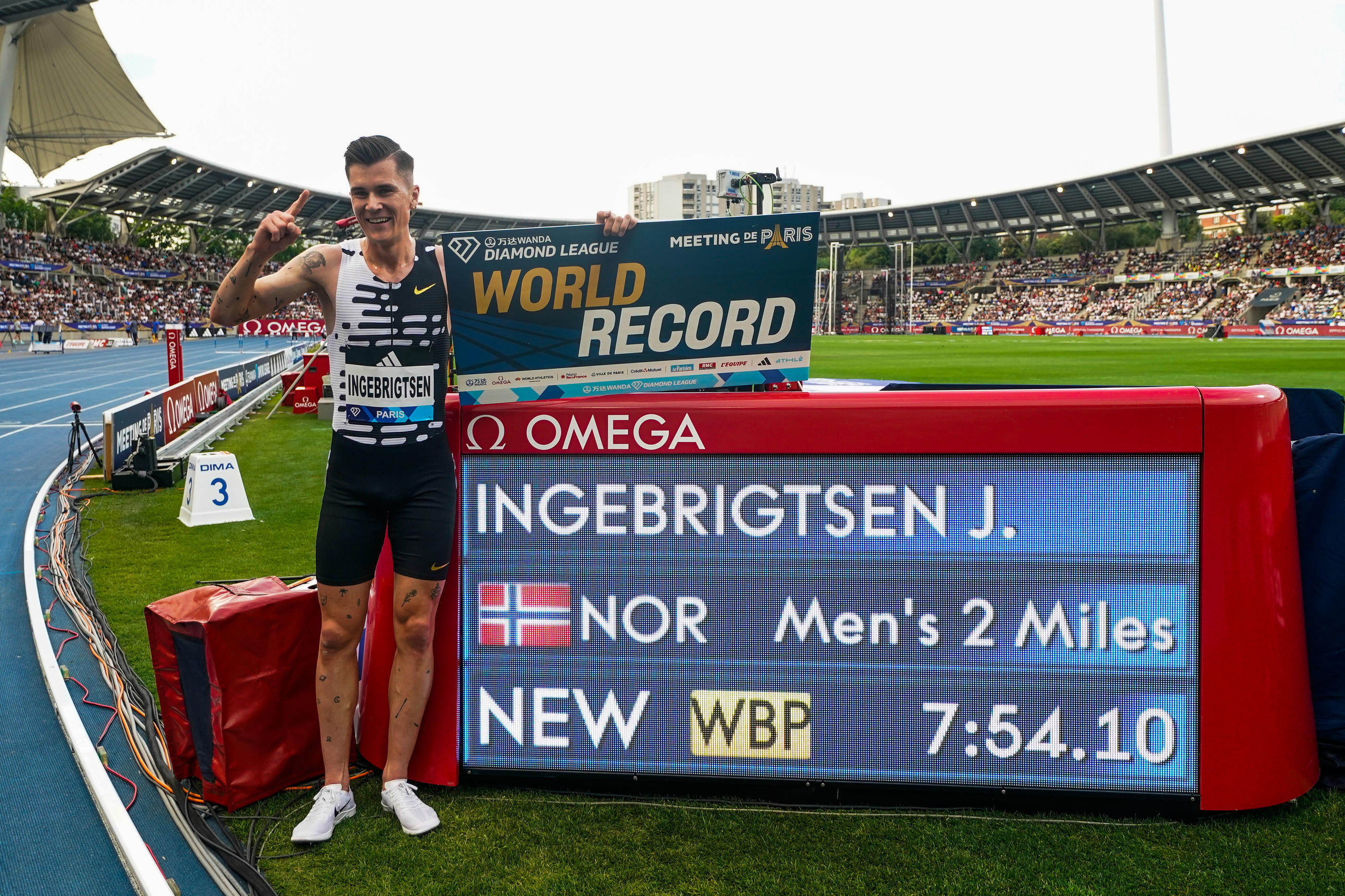 Jakob Ingebrigsten, pépite du demi fond norvégien, a battu le record du monde du 2 miles.