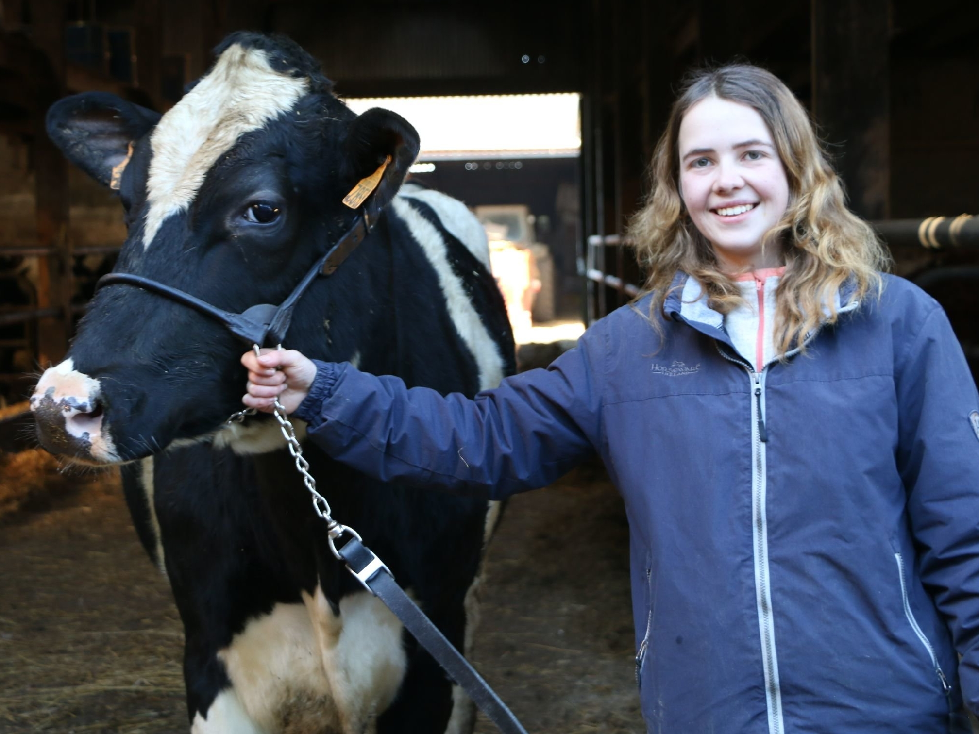 Abancourt (Oise). Coralie Foulongne, 21 ans, veut reprendre la ferme familiale : "Depuis que je sais marcher, je suis avec mes vaches, j’ai vraiment une relation fusionnelle avec elles." LP/Juliette Duclos