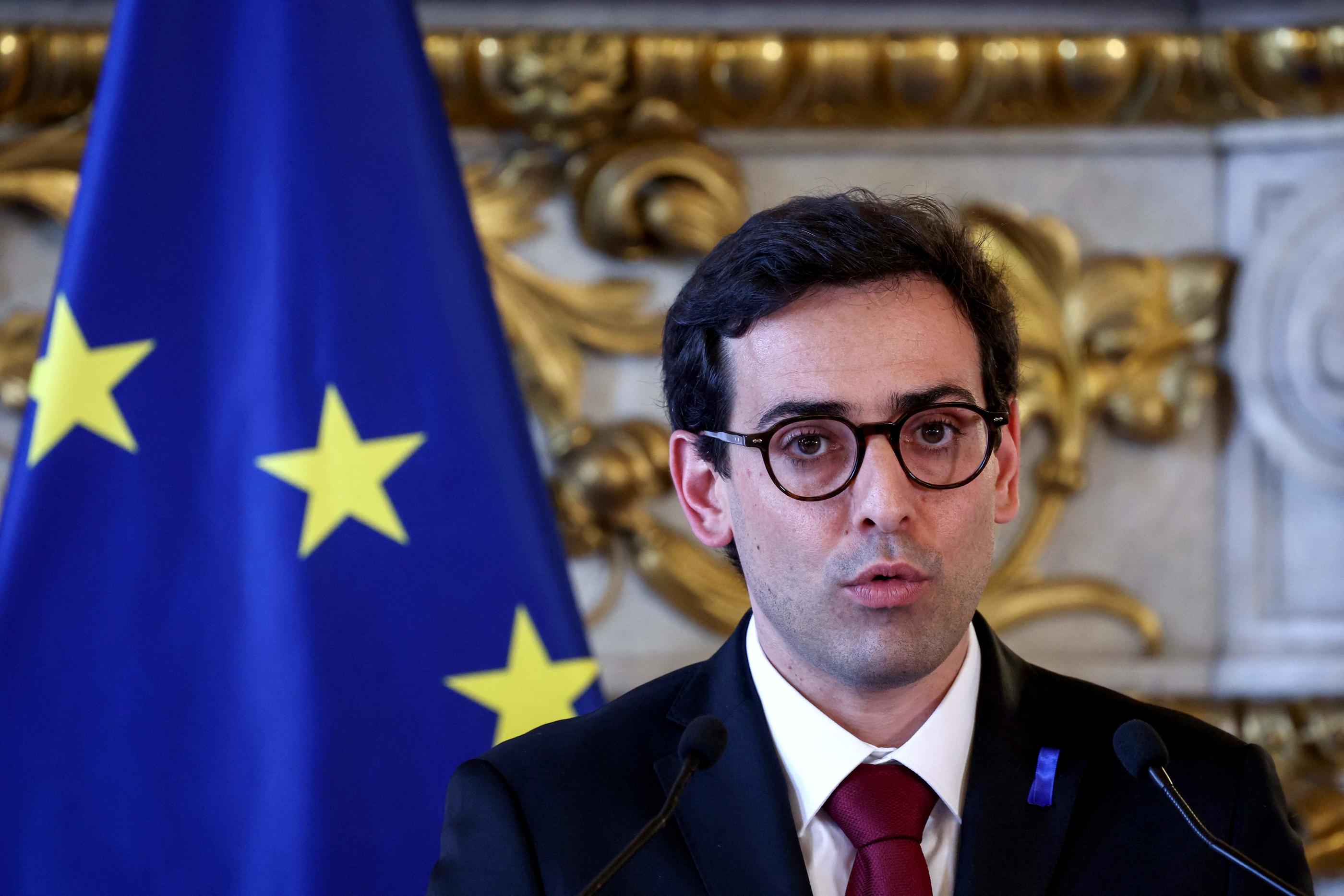 Le Français Stéphane Séjourné, ministre démissionnaire des Affaires étrangères (ici en avril), qui sera chargé de la Stratégie industrielle et la Prospérité, fera partie des vice-présidents exécutifs de la nouvelle Commission. AFP/Emmanuel Dunand