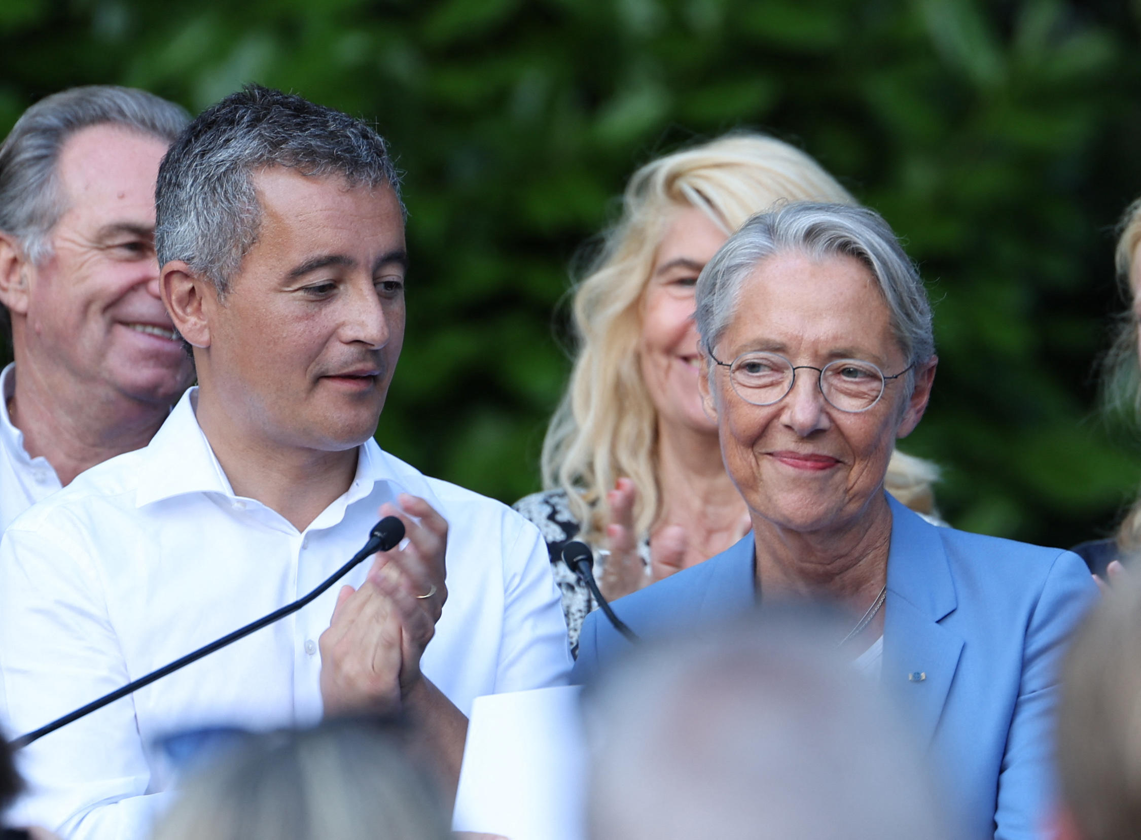 La Première ministre Élisabeth Borne a été accueillie par Gérald Darmanin dans son fief de Tourcoing (Nord). AFP/François Lo Presti