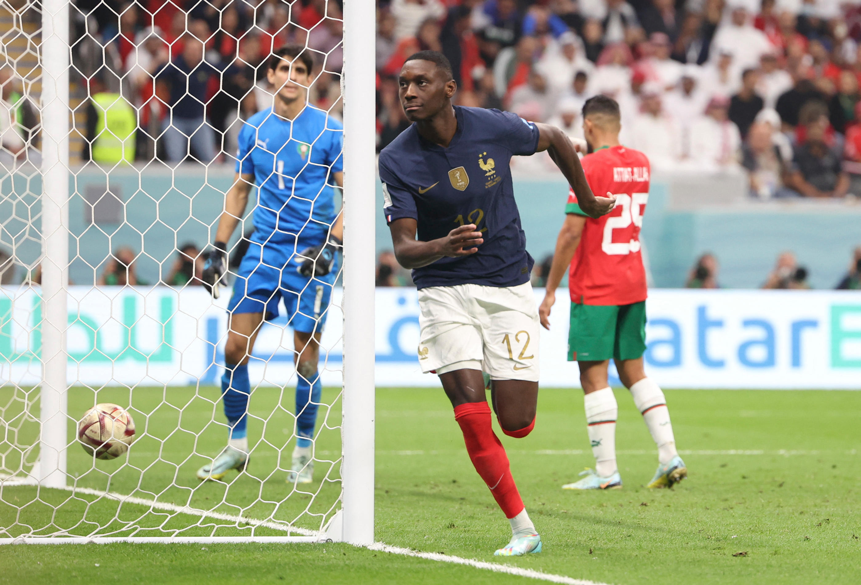 Buteur 44 secondes après son entrée en jeu mercredi soir, Kolo Muani a saisi sa chance, lui qui n'était pas programmé pour faire partie du voyage au Qatar. Abaca/Icon Sport