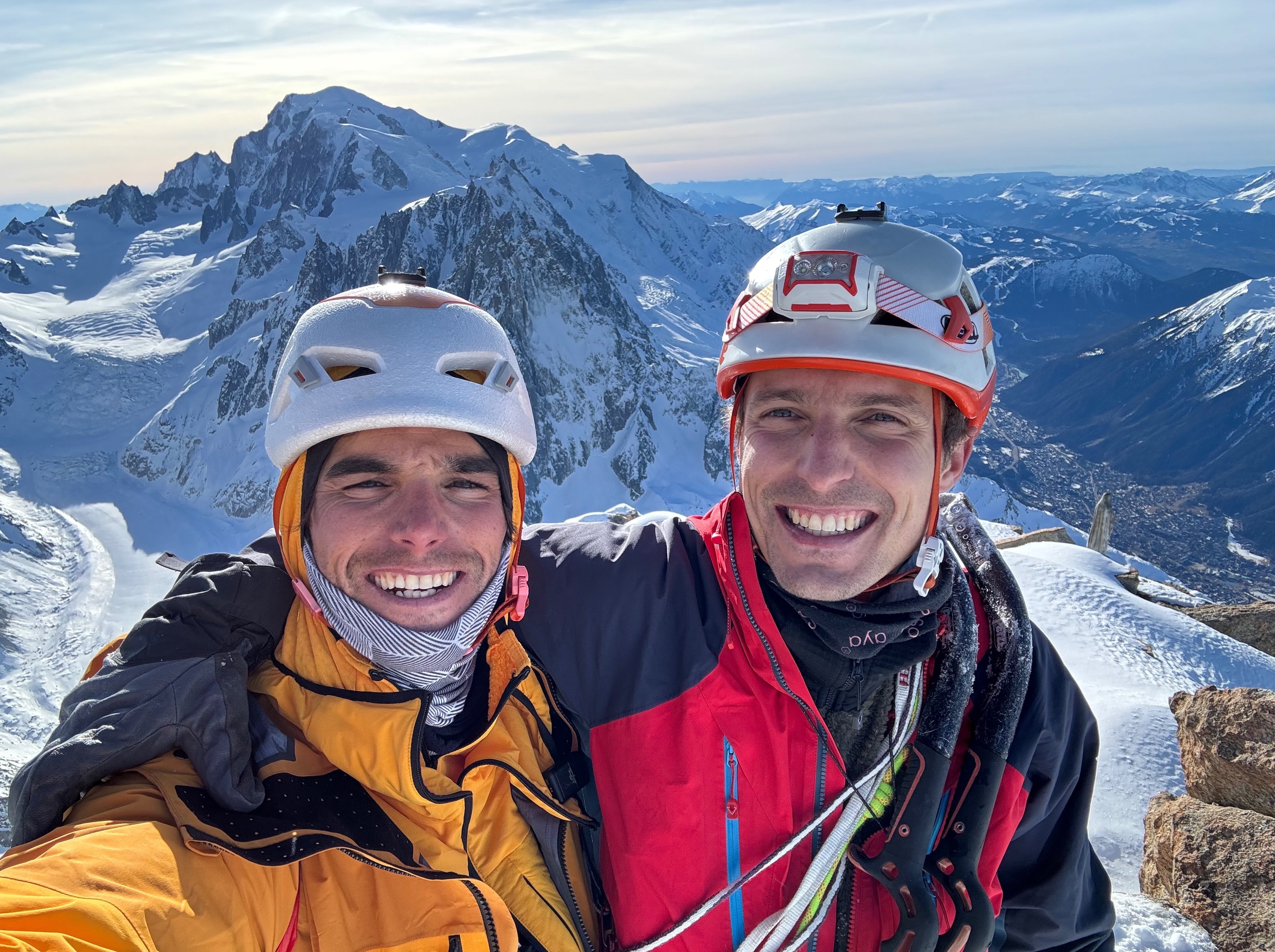 Benjamin Védrines et Léo Billon ont vaincu en trois jours à peine (du 28 au 30 janvier) trois monuments de l’alpinisme par leurs voies les plus dures. Seb montaz _Montagne en scène