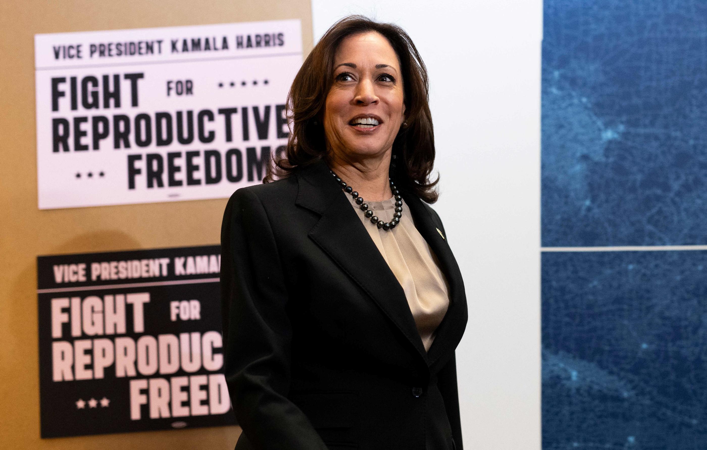 La vice-présidente américaine Kamala Harris s'est rendue jeudi dans une clinique pratiquant des avortements aux Etats-Unis. AFP / Stephen Maturen