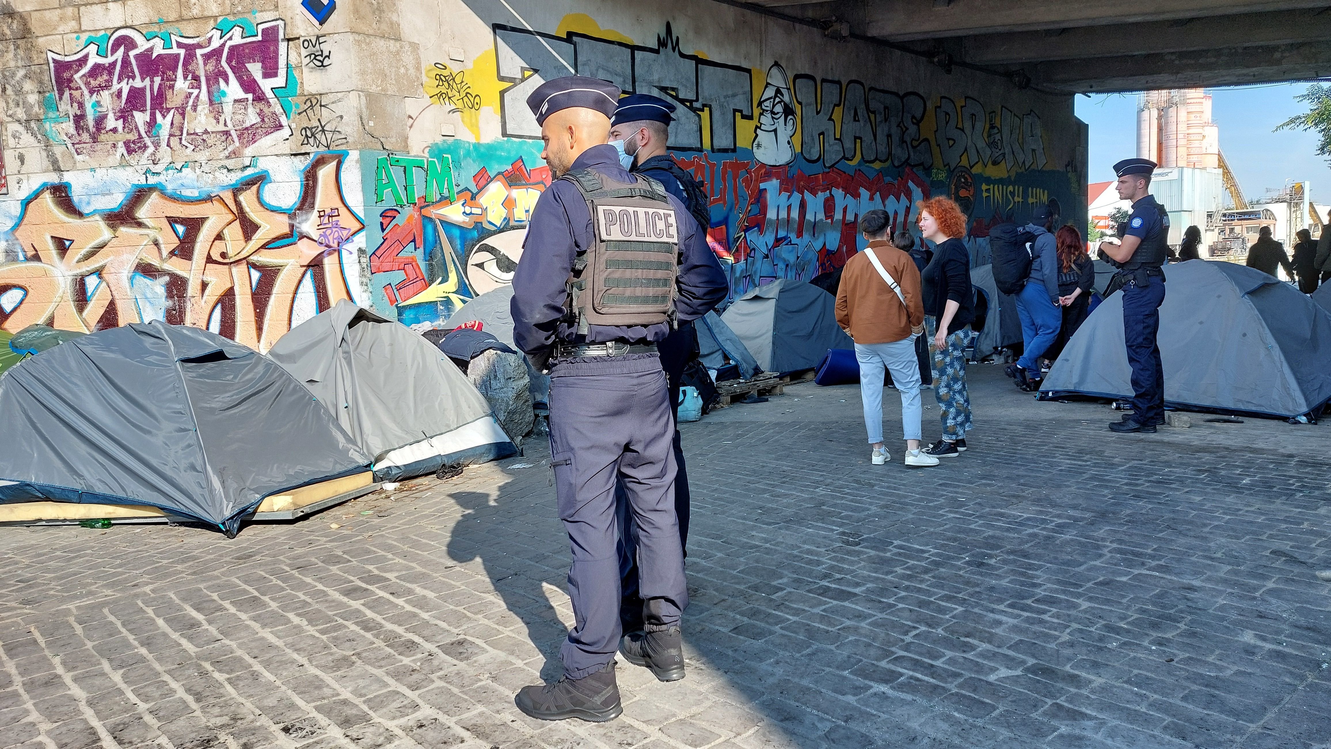 Canal Saint-Denis, ce mercredi 17 juillet. Entre 90 et 120 personnes ont été évacuées des camps de fortune du canal, une opération qualifiée de «nettoyage social» par les associations. LP/Claire Guédon