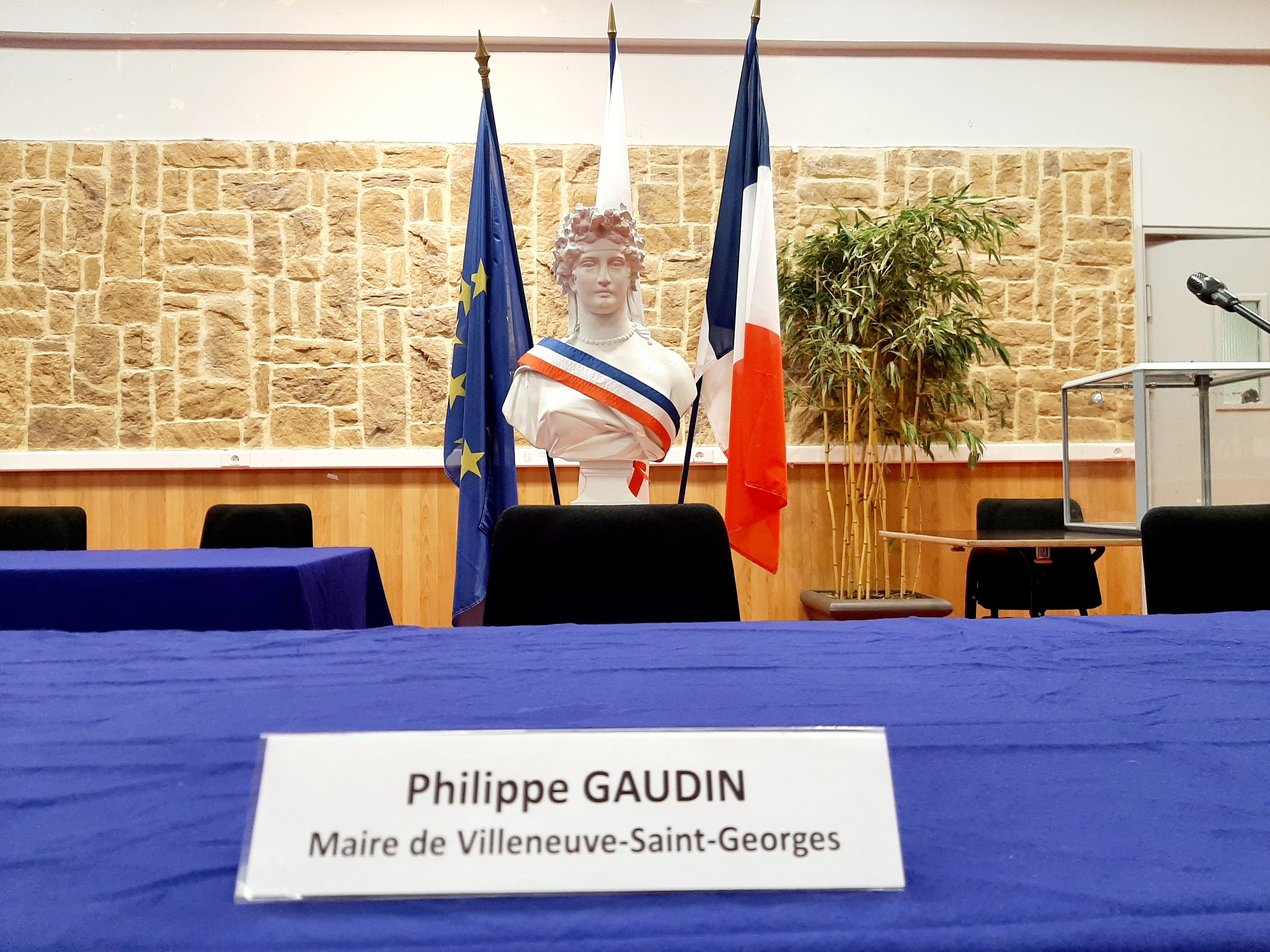 La zizanie entre élus à Villeneuve-Saint-Georges (Val-de-Marne) est telle qu'ils ont retiré les pouvoirs au maire cet hiver et que le budget a été réalisé par la chambre régionale des comptes, faute de vote. LP/Marine Legrand