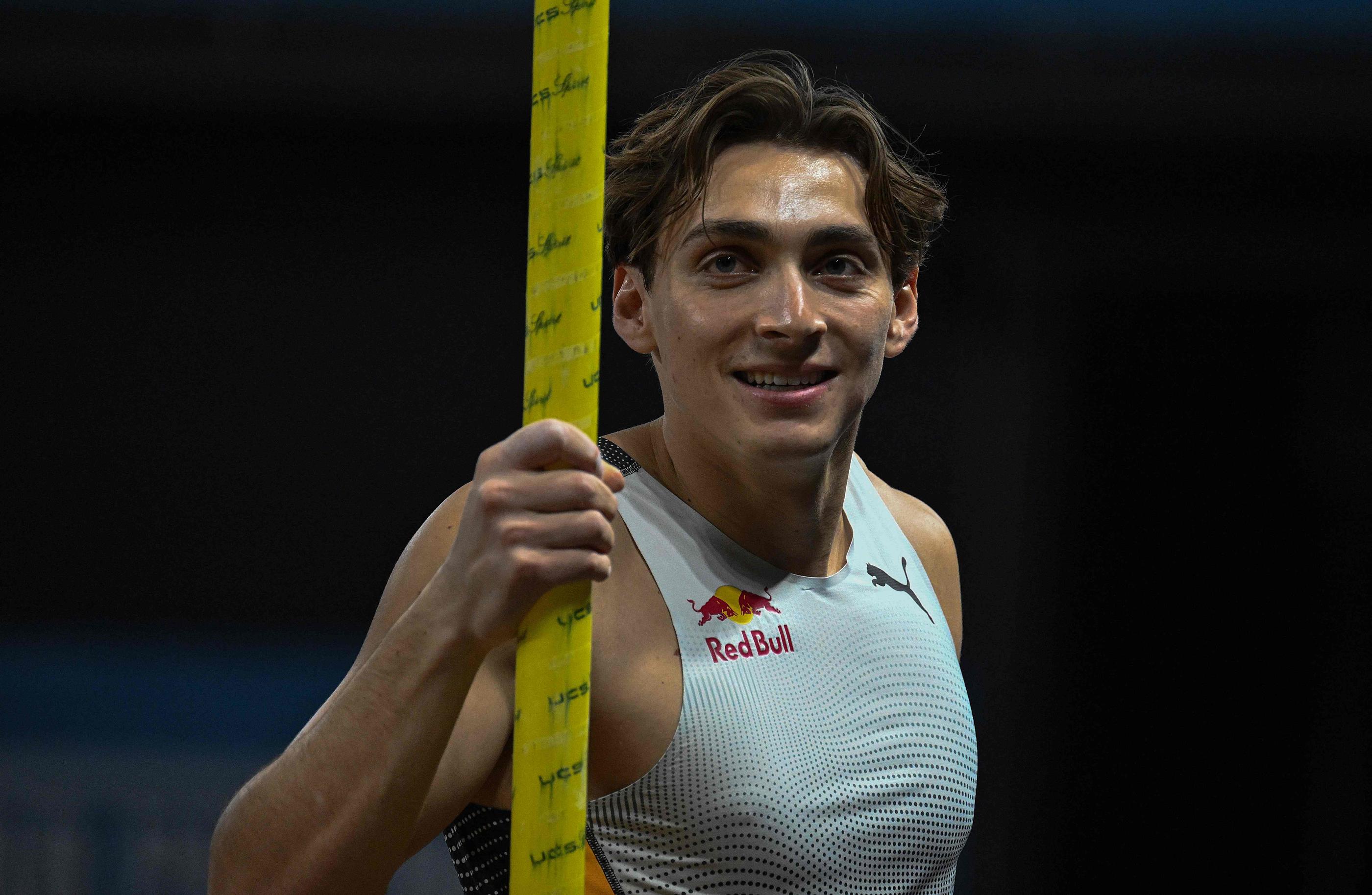 Le Suédois Armand Duplantis a réalisé la meilleure performance de l'année en franchissant 6,02 m à  Clermont-Ferrand. AFP
