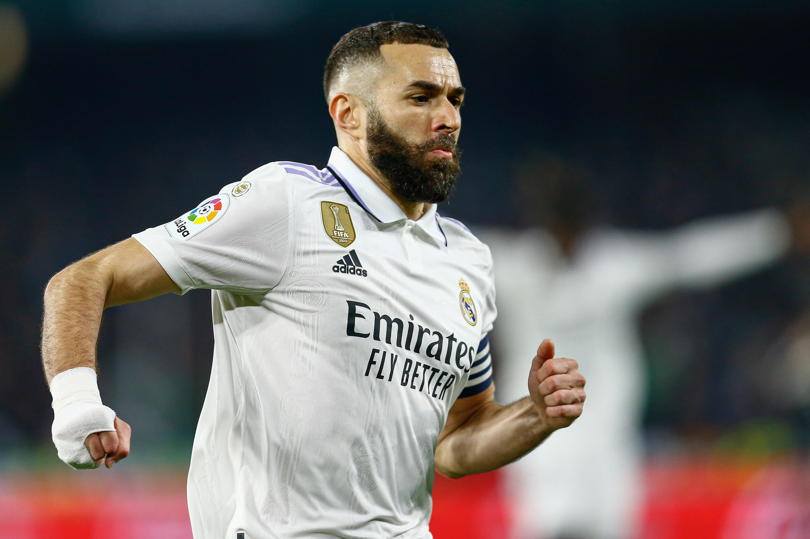 Real Madrid Benzema bless la cheville six jours d affronter