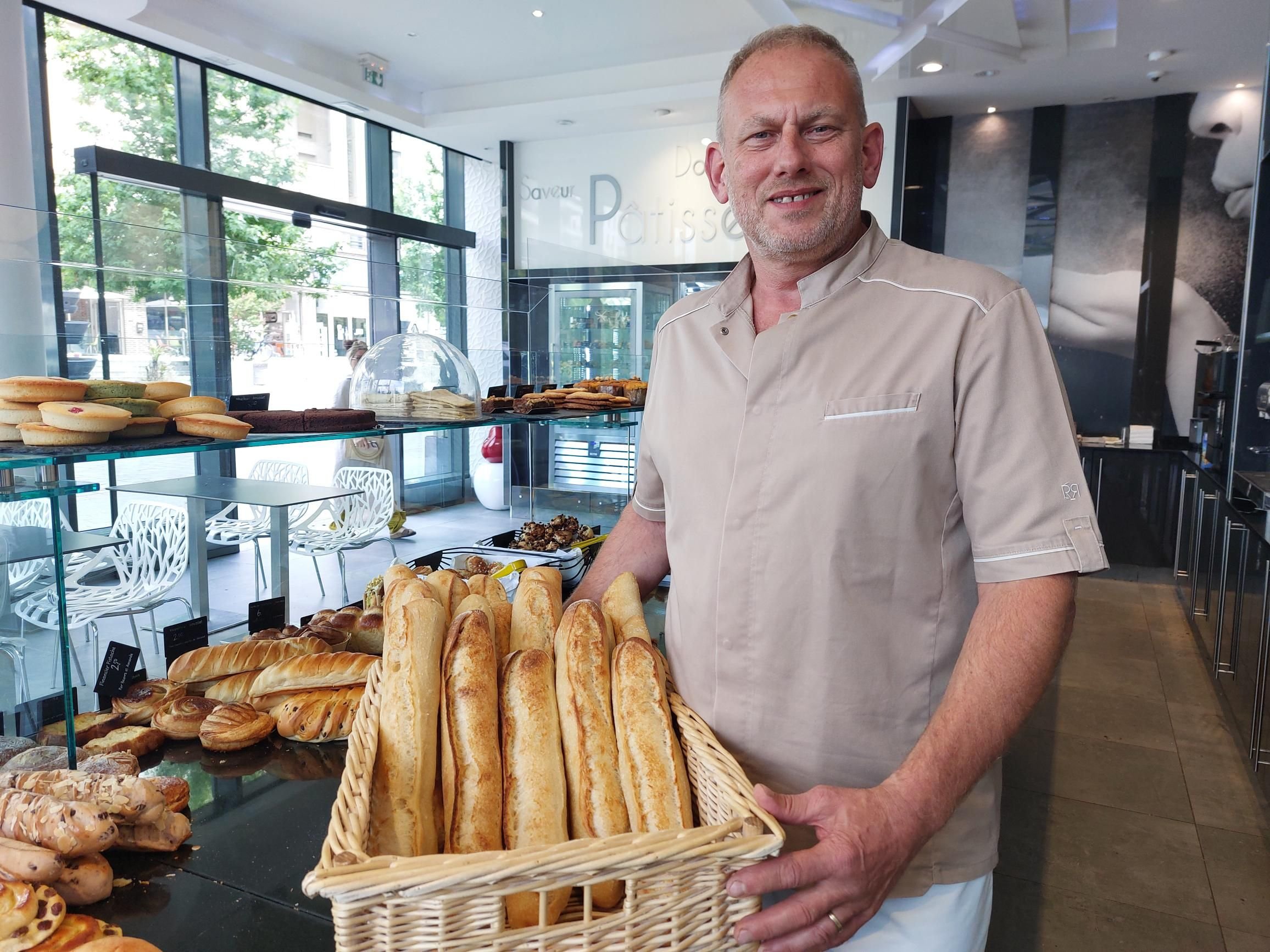 Boulanger à Ermont, Jean-Marc Thibaud va fournir le pain et les viennoiseries à la délégation des Etats-Unis lors de son séjour à Athletica, dans le cadre des jeux olympiques et paralympiques. LP/Christophe Lefevre