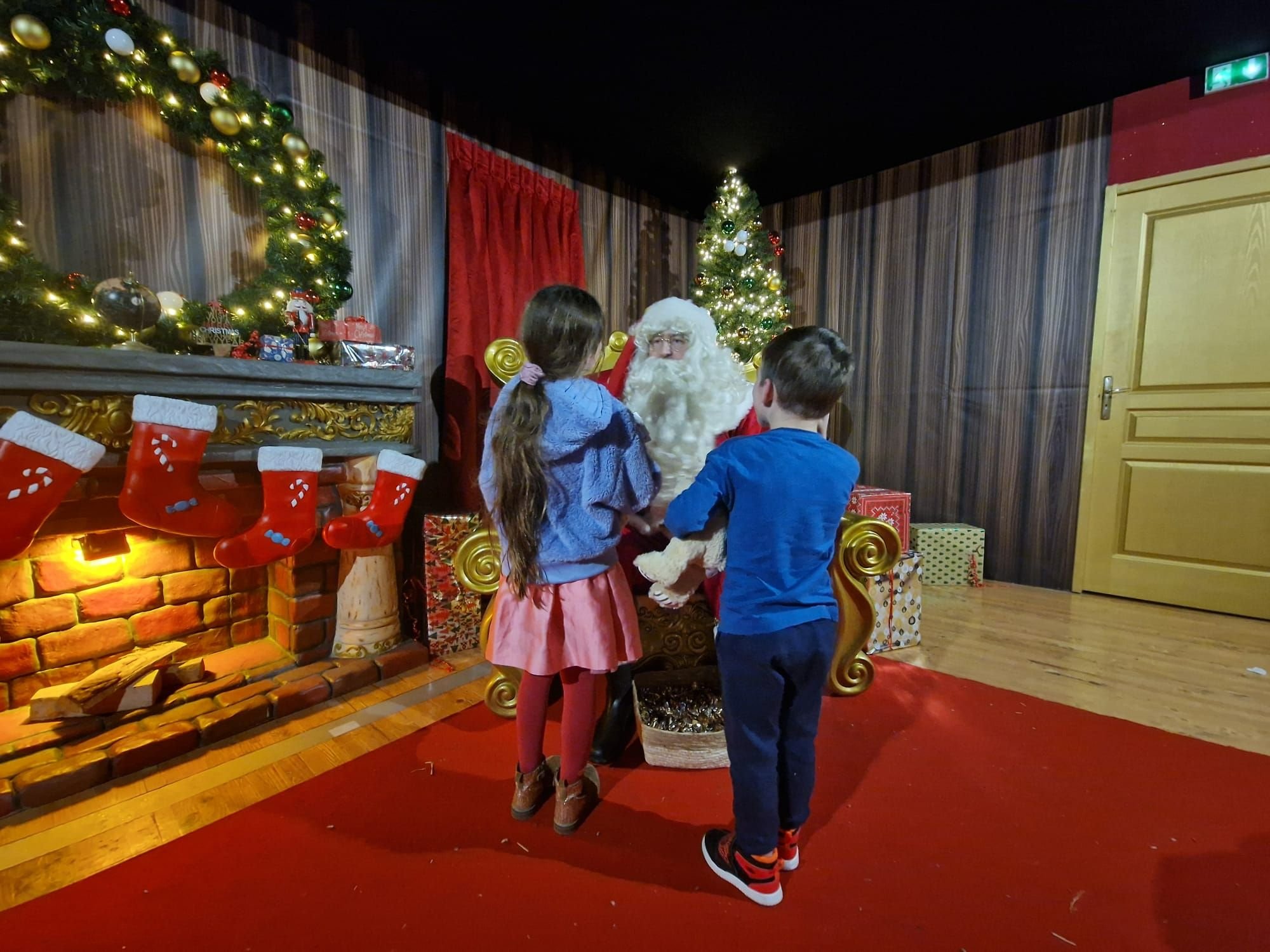 Jablines (Seine-et-Marne), samedi 16 décembre. Parmi les nouveautés de cette année, les enfants peuvent parler avec le Père Noël lors d'une rencontre privilégiée. LP/Marie Briand-Locu