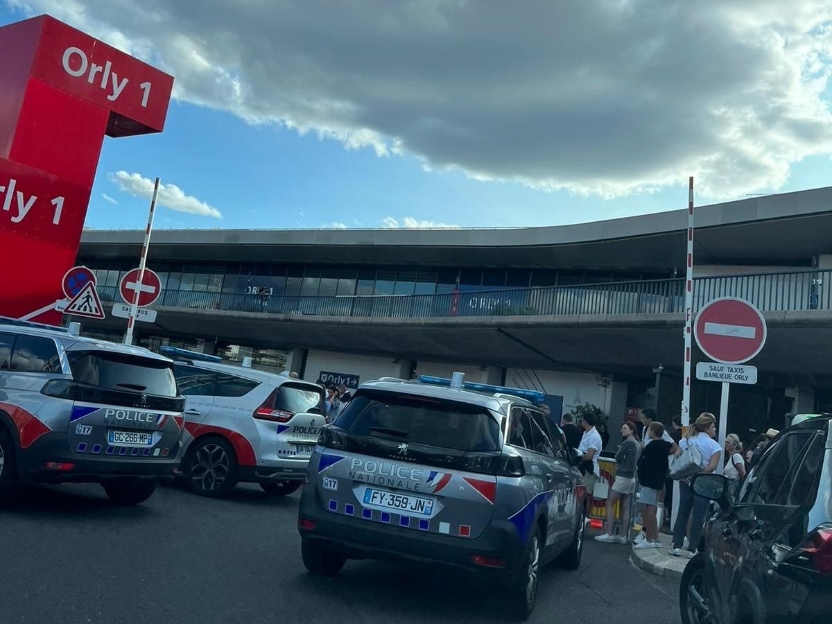 Aéroport d'Orly, dimanche 25 août 2024. Une partie de l'aéroport a dû être évacuée après une alerte à la bombe. DR