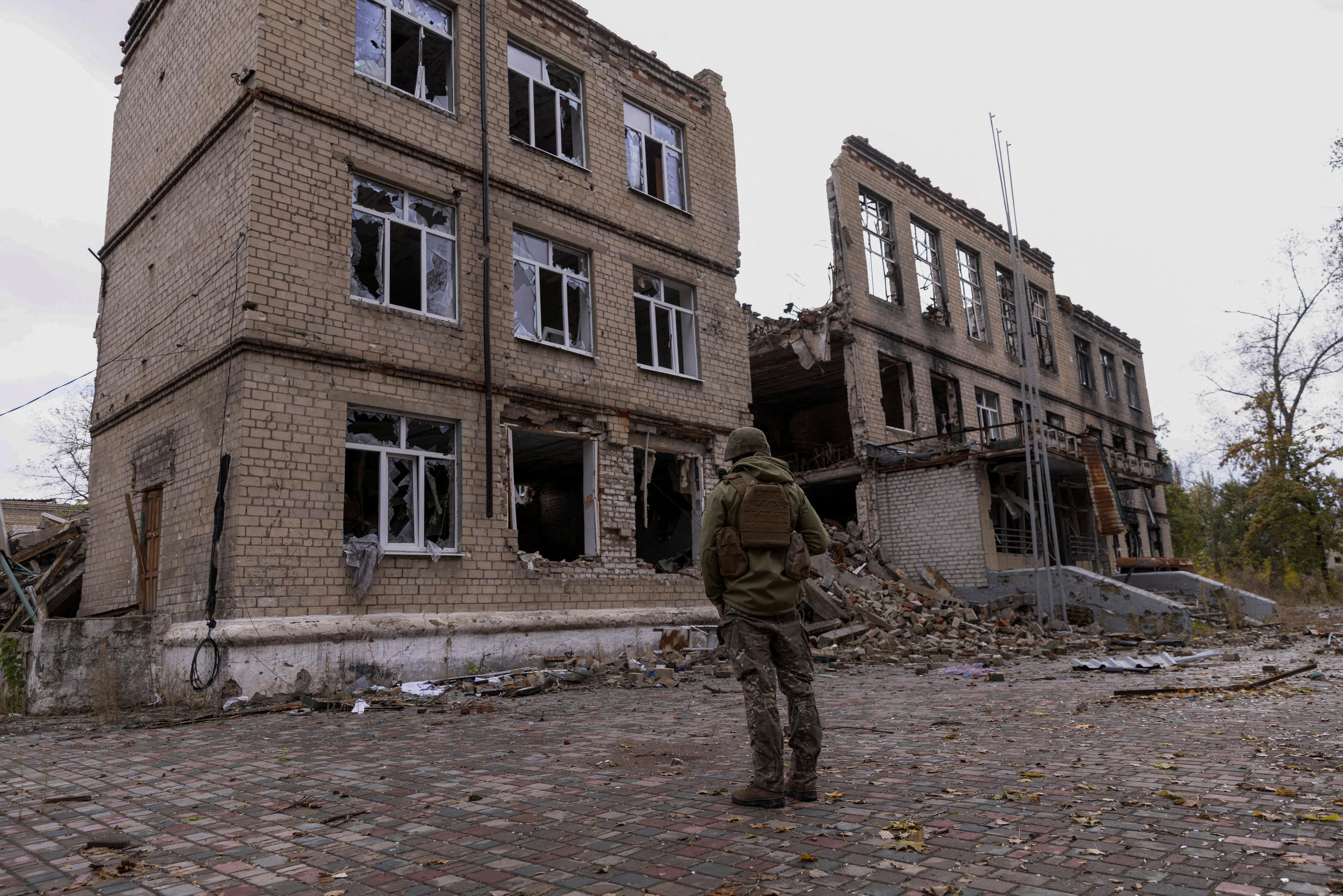 Avdiïvka (Ukraine), mardi. Ce bâtiment a été ciblé par l'armée russe. Reuters/Yevhen Titov