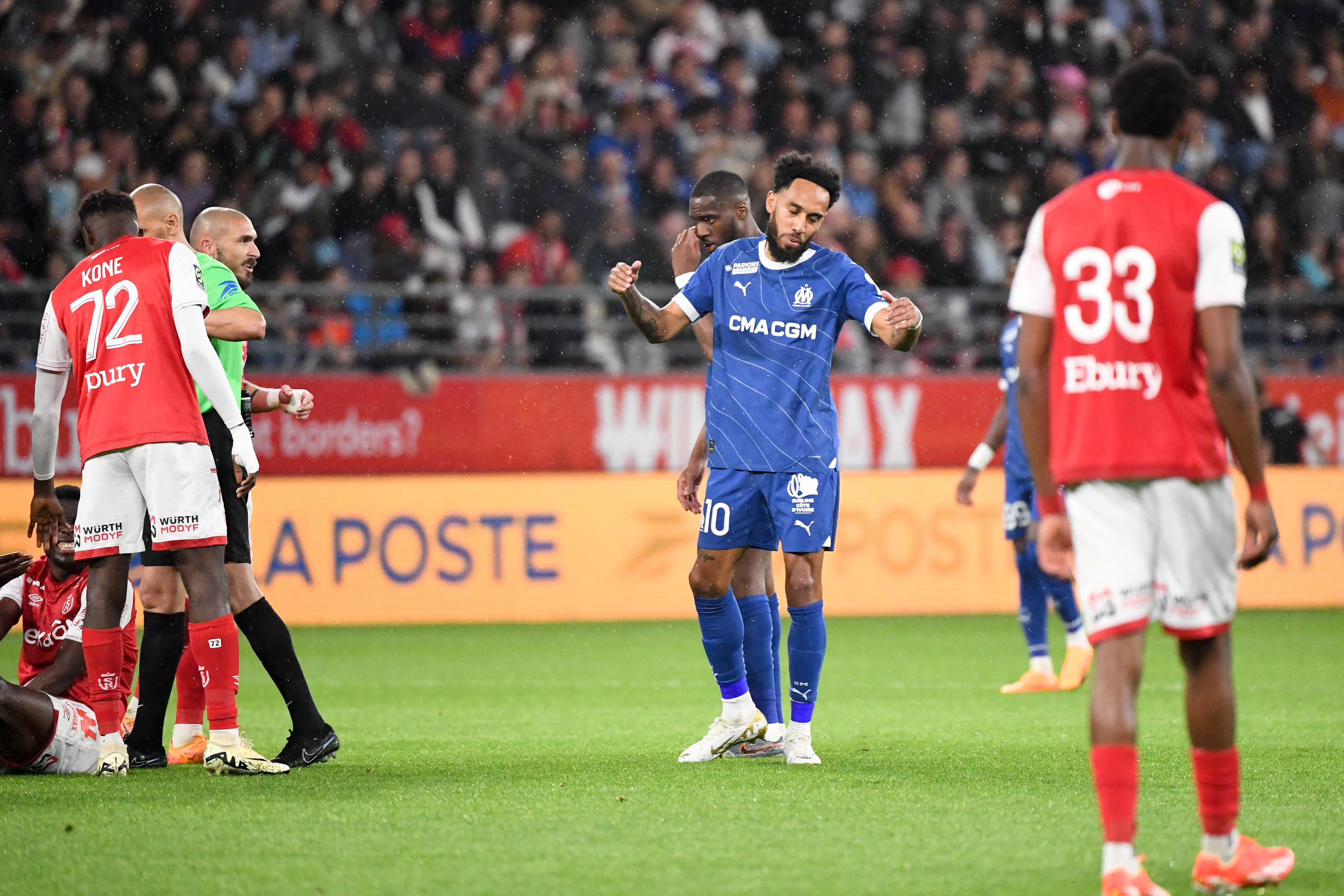 Tout le dépit de Pierre-Emerick Aubameyang  après le but de Reims. (Photo by Anthony Bibard/FEP/Icon Sport)