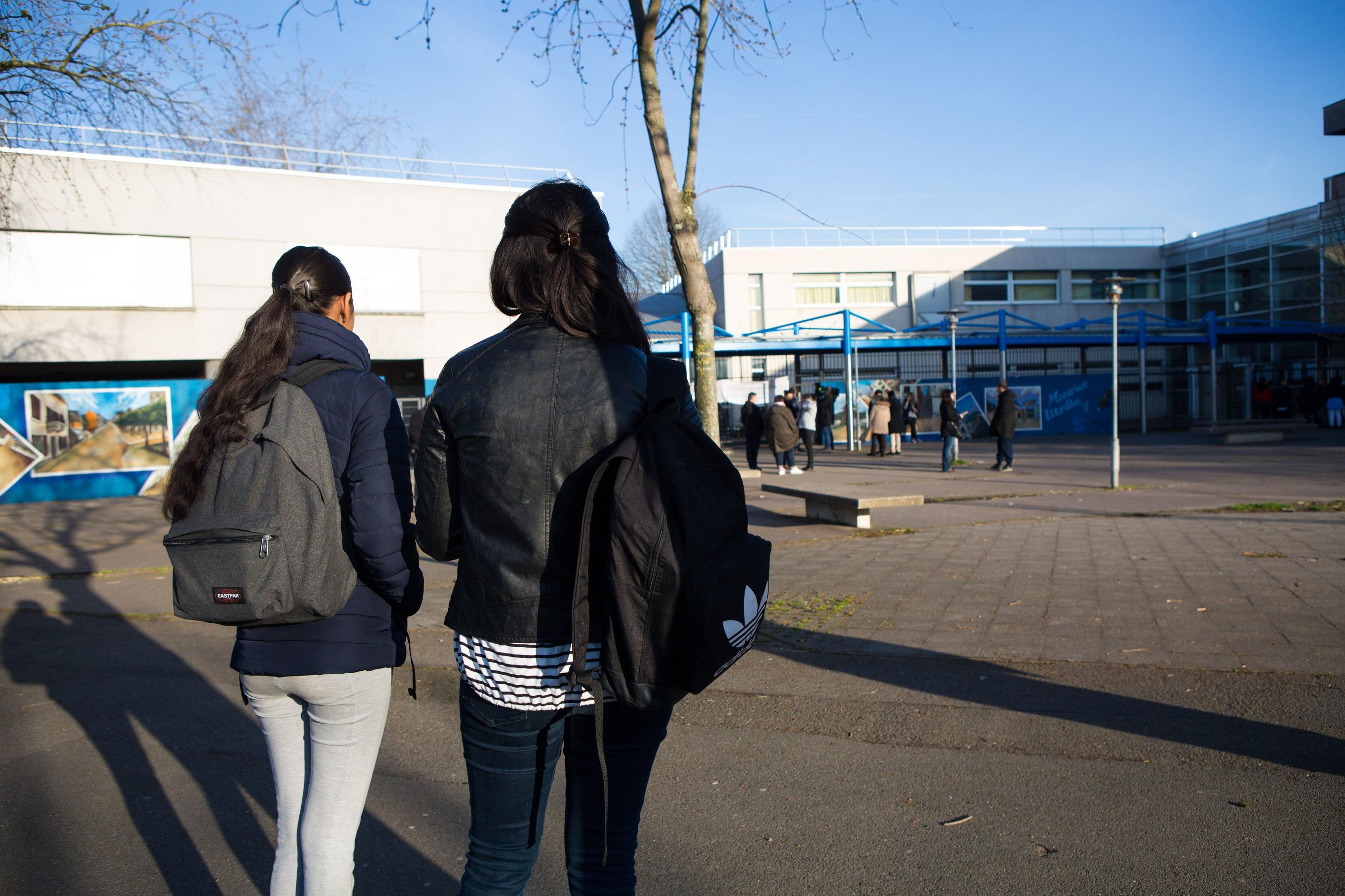 Une assemblée générale, qui s'est tenue ce lundi 4 septembre au lycée Maurice-Utrillo de Saint-Denis, a voté la grève pour dénoncer la diminution drastique de moyens et rejeter l'interdiction de l'abaya, décidée par le gouvernement. LP/Jean Nicholas Guillo